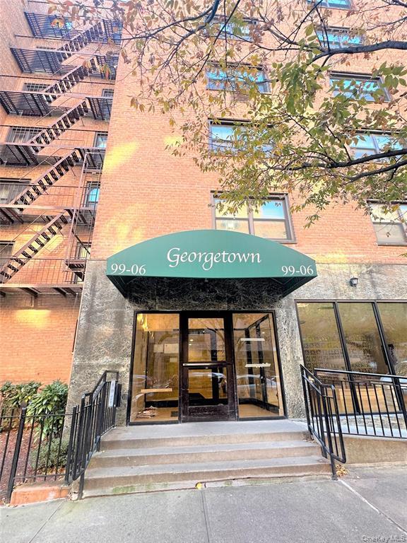 55-06 99th St, Corona, NY 11368, USA property photo