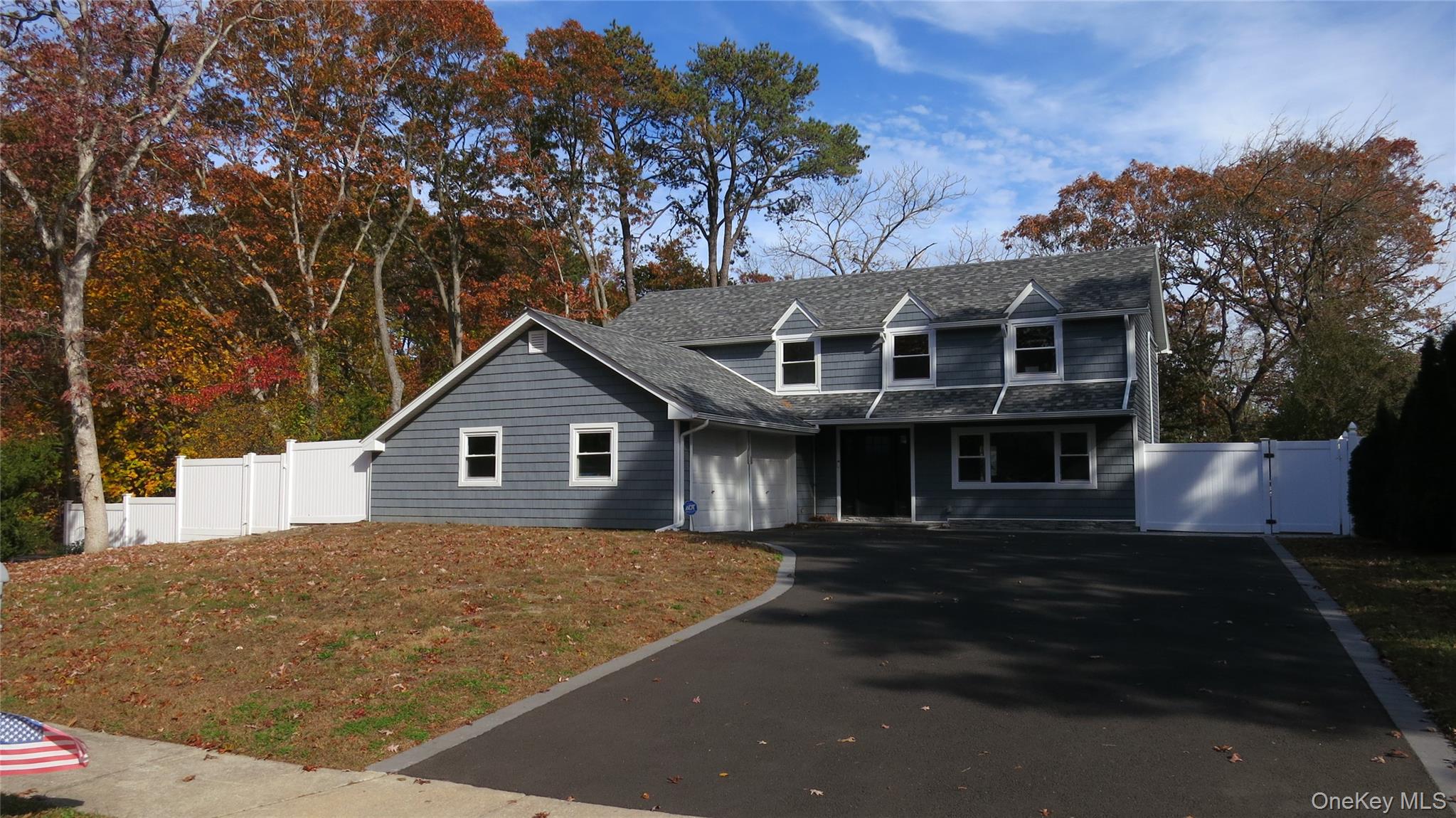 1 Eliot Dr, Lake Grove, NY 11755, USA property photo