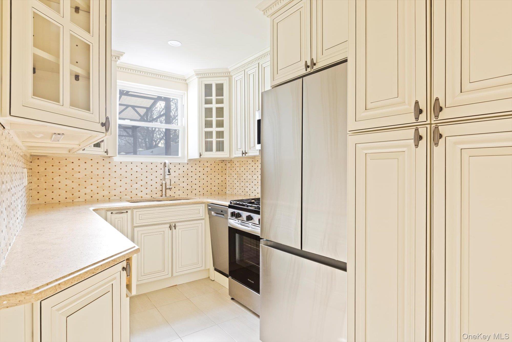 144-14 68th Dr, Flushing, NY 11367, USA property photo