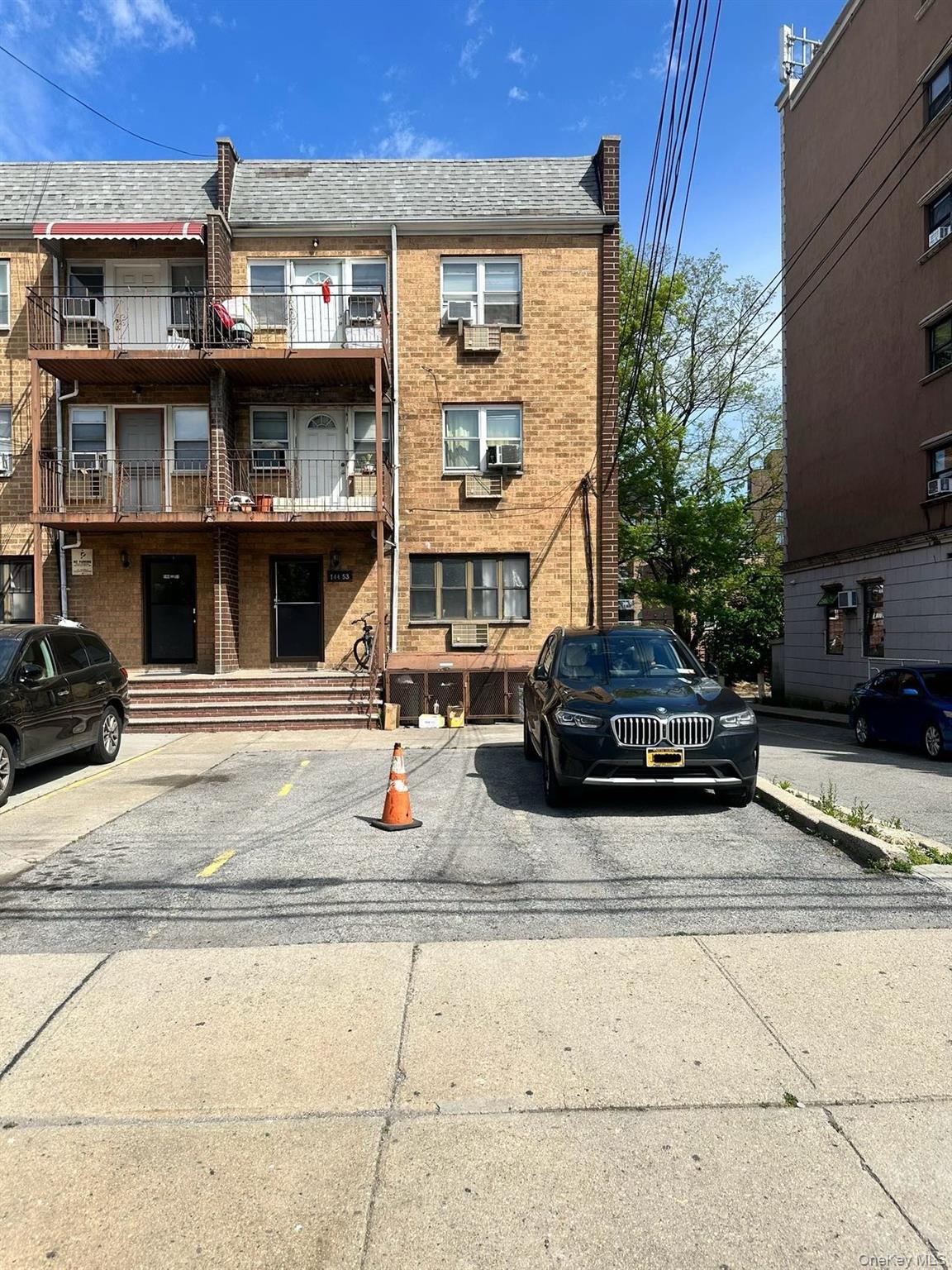 144-53 38th Ave, Flushing, NY 11354, USA property photo