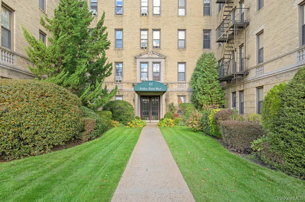 43 Calton Rd, New Rochelle, NY 10804, USA property photo