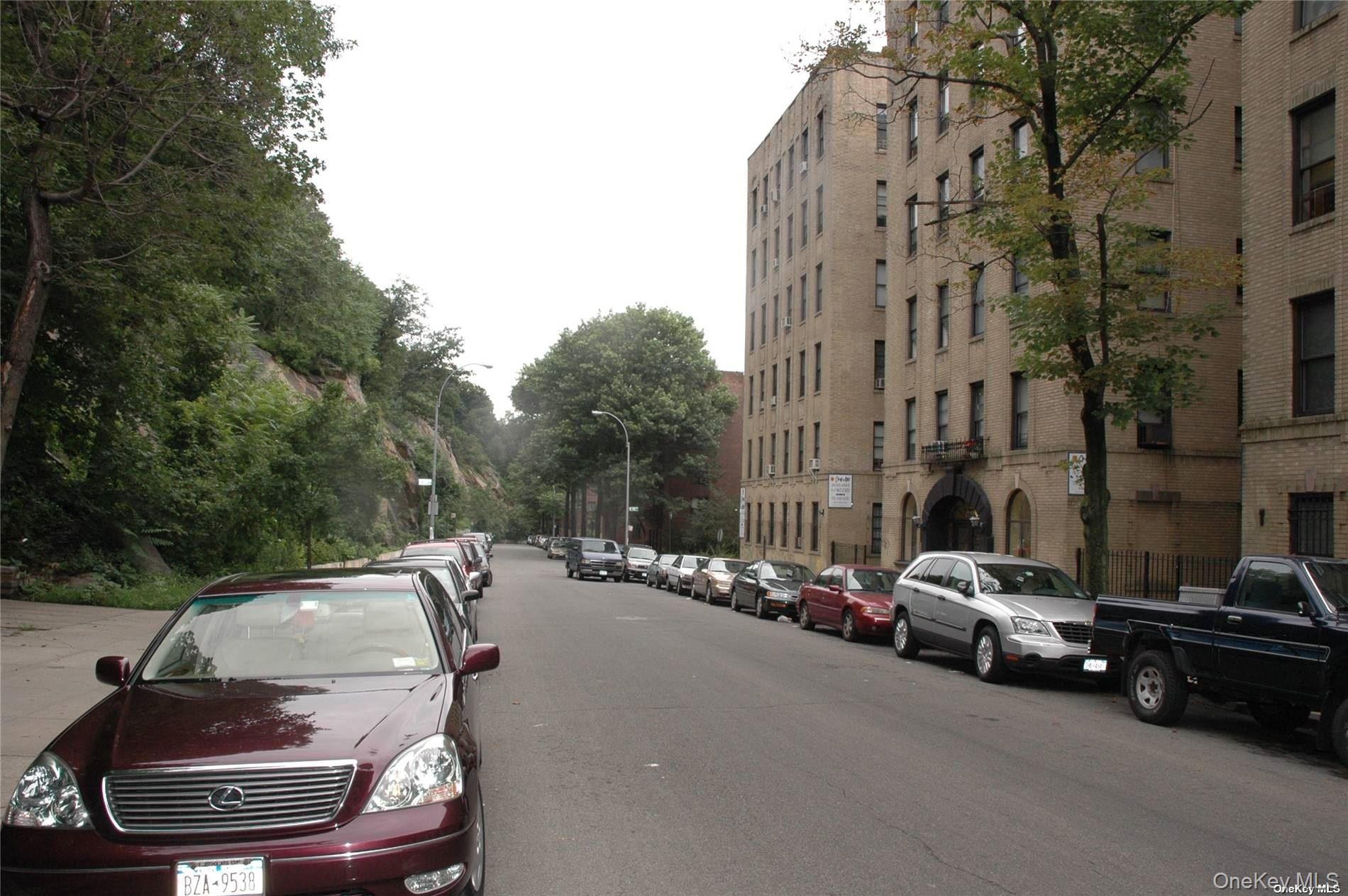 225 Bennett Ave, New York, NY 10040, USA property photo