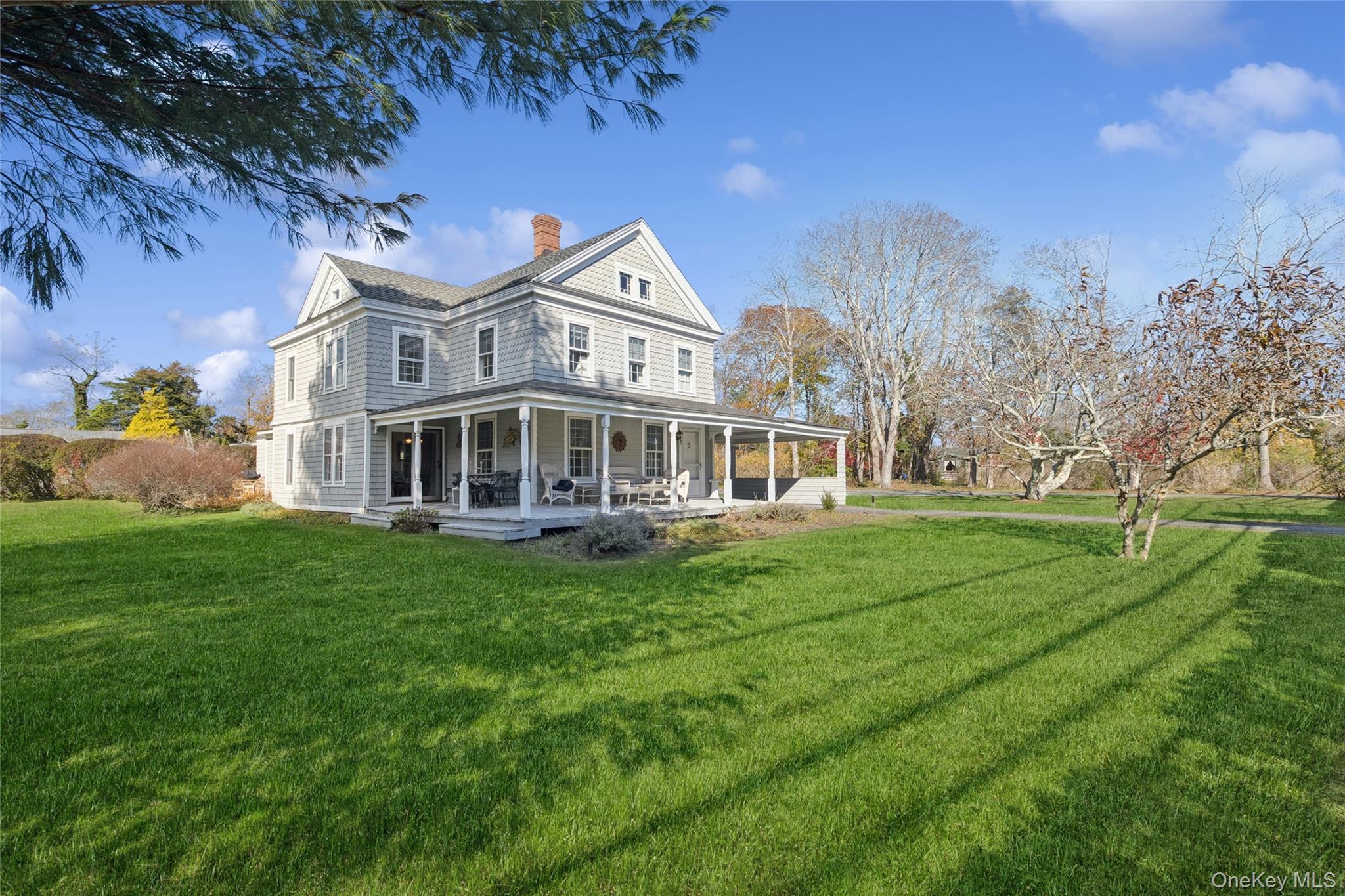718 Montauk Hwy, East Quogue, NY 11942, USA property photo