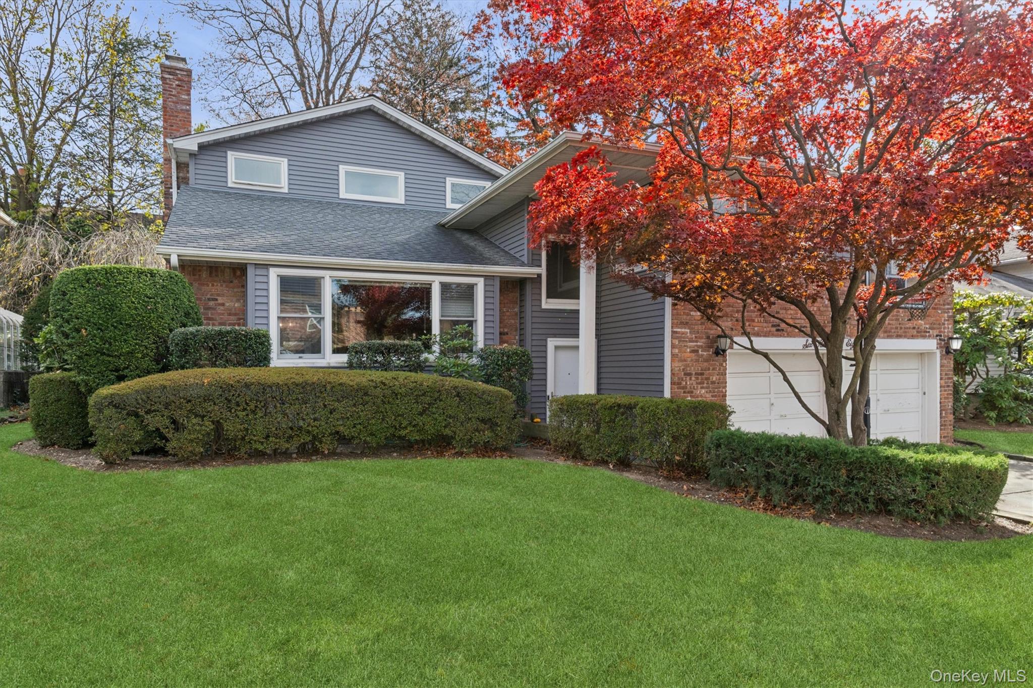 686 Tanwood Dr, West Hempstead, NY 11552, USA property photo