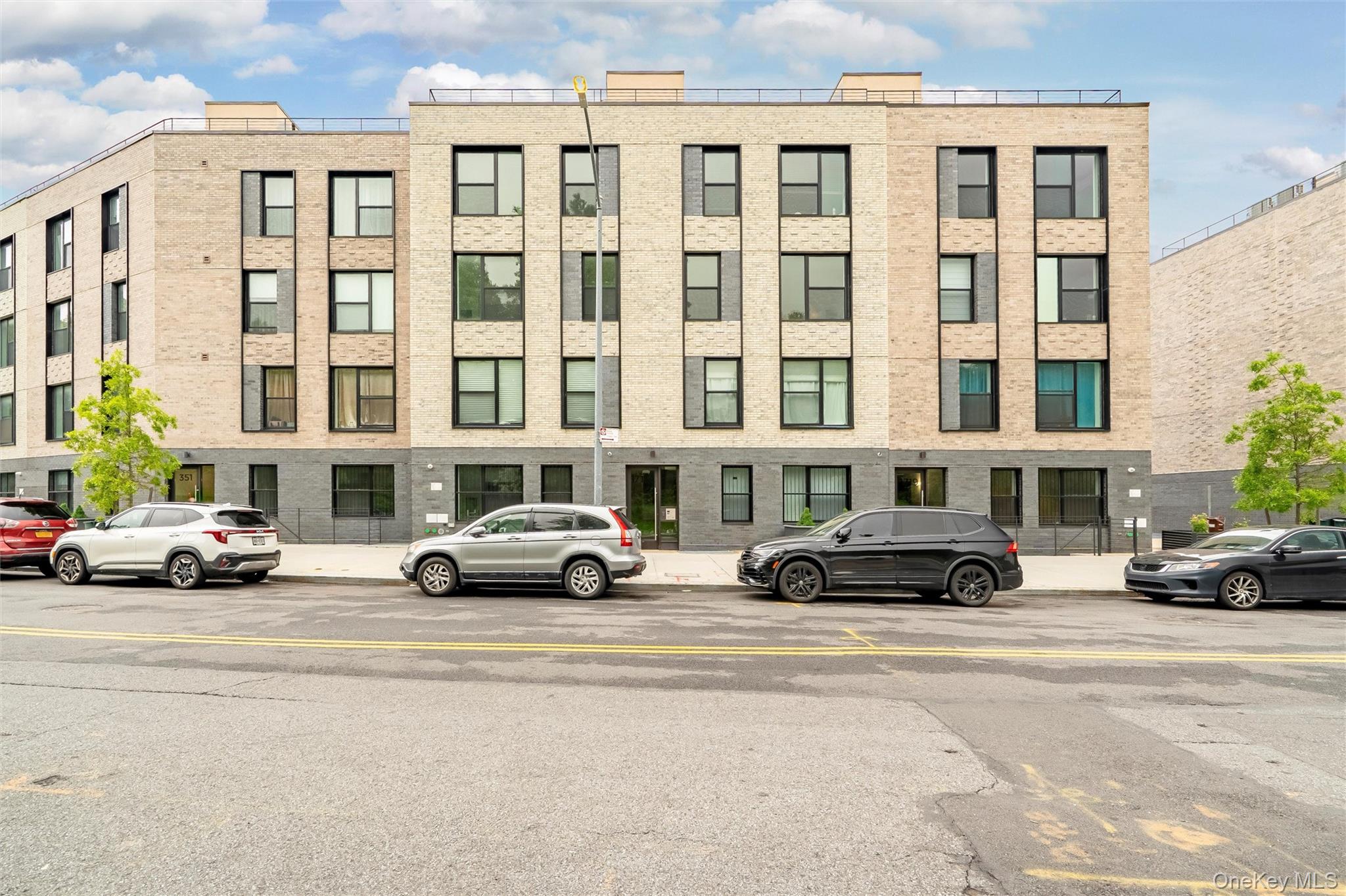 355 Bronx River Ave, Bronx, NY 10473, USA property photo