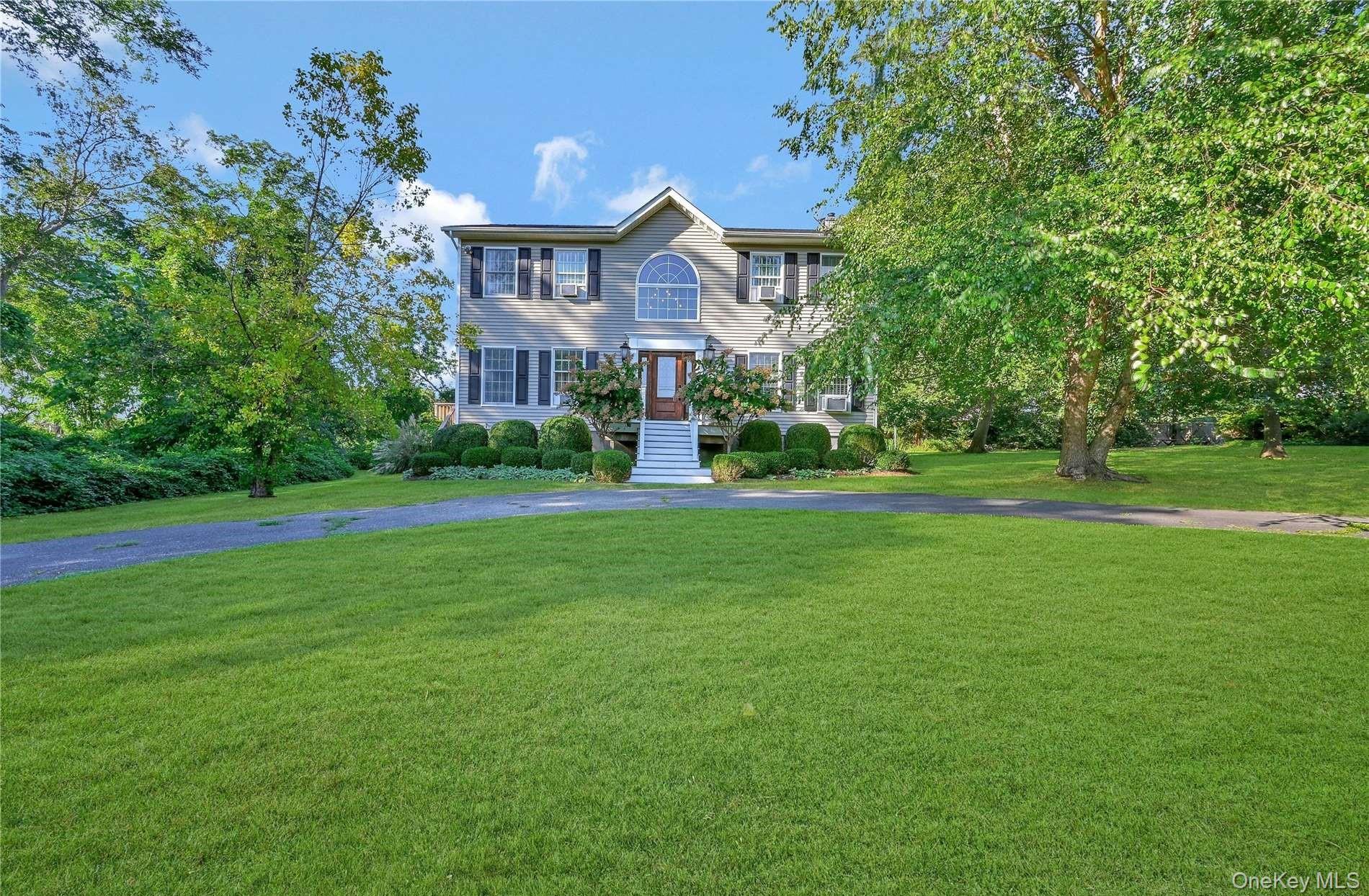 215 Kouros Rd, New Suffolk, NY 11956, USA property photo