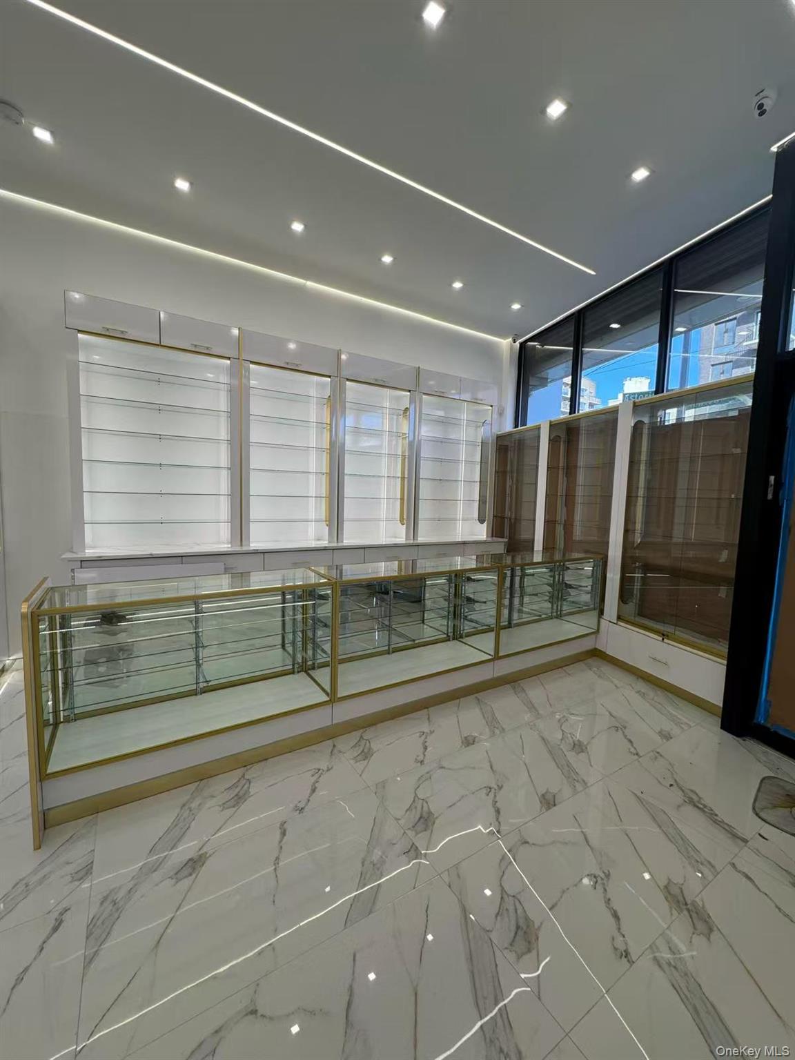 21-10 Newtown Ave, Long Island City, NY 11102, USA property photo