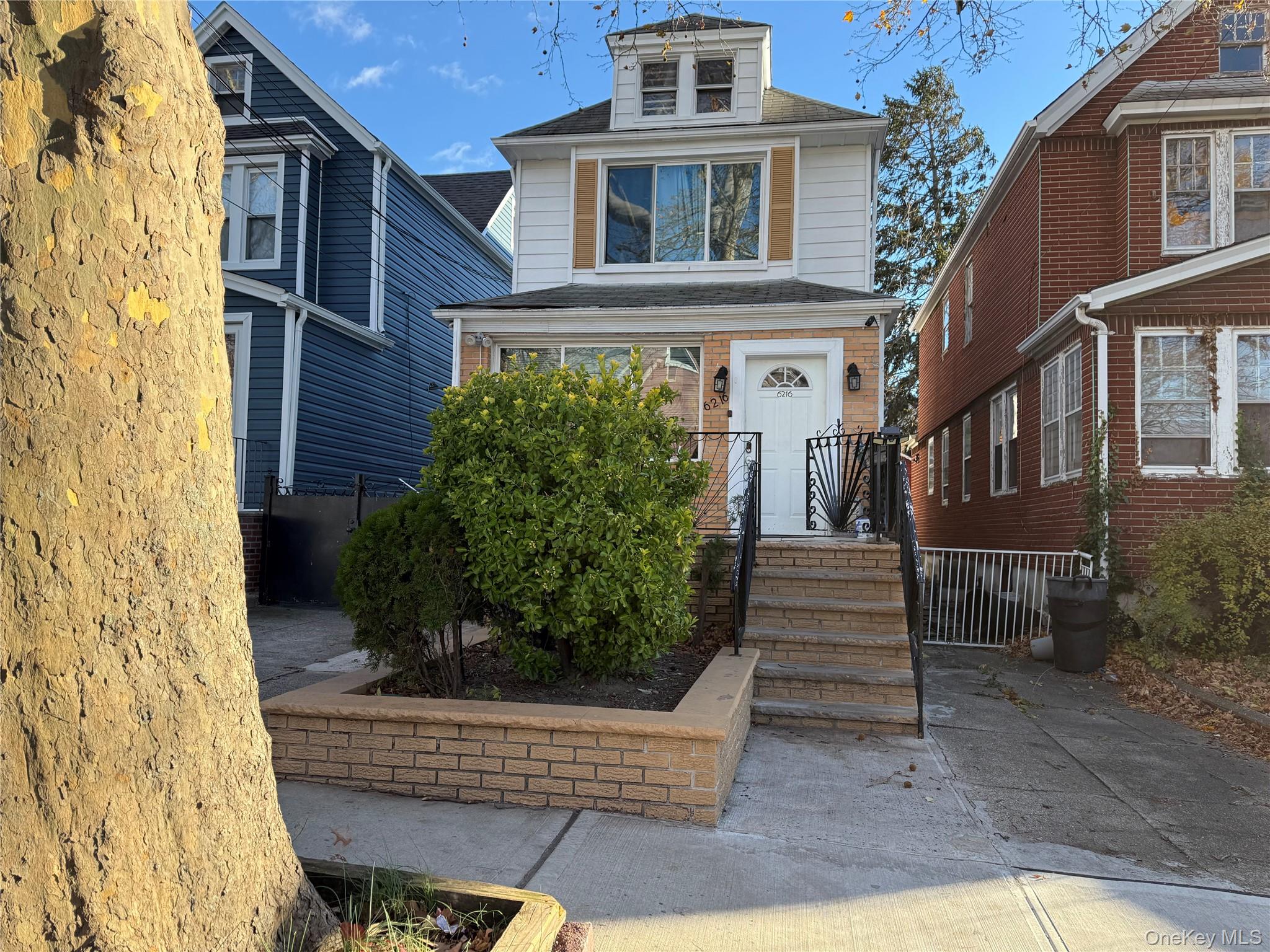 62-16 80th St, Flushing, NY 11379, USA property photo