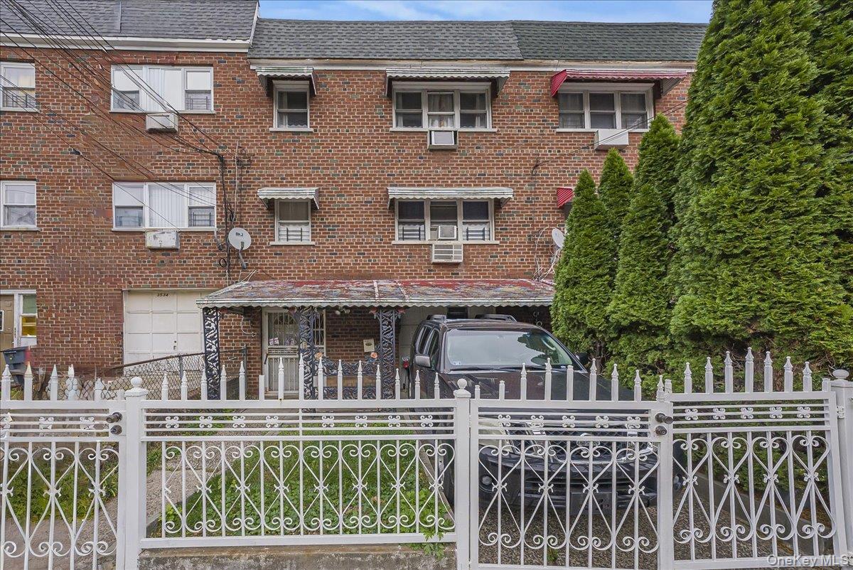 3532 Ely Ave, Bronx, NY 10466, USA property photo