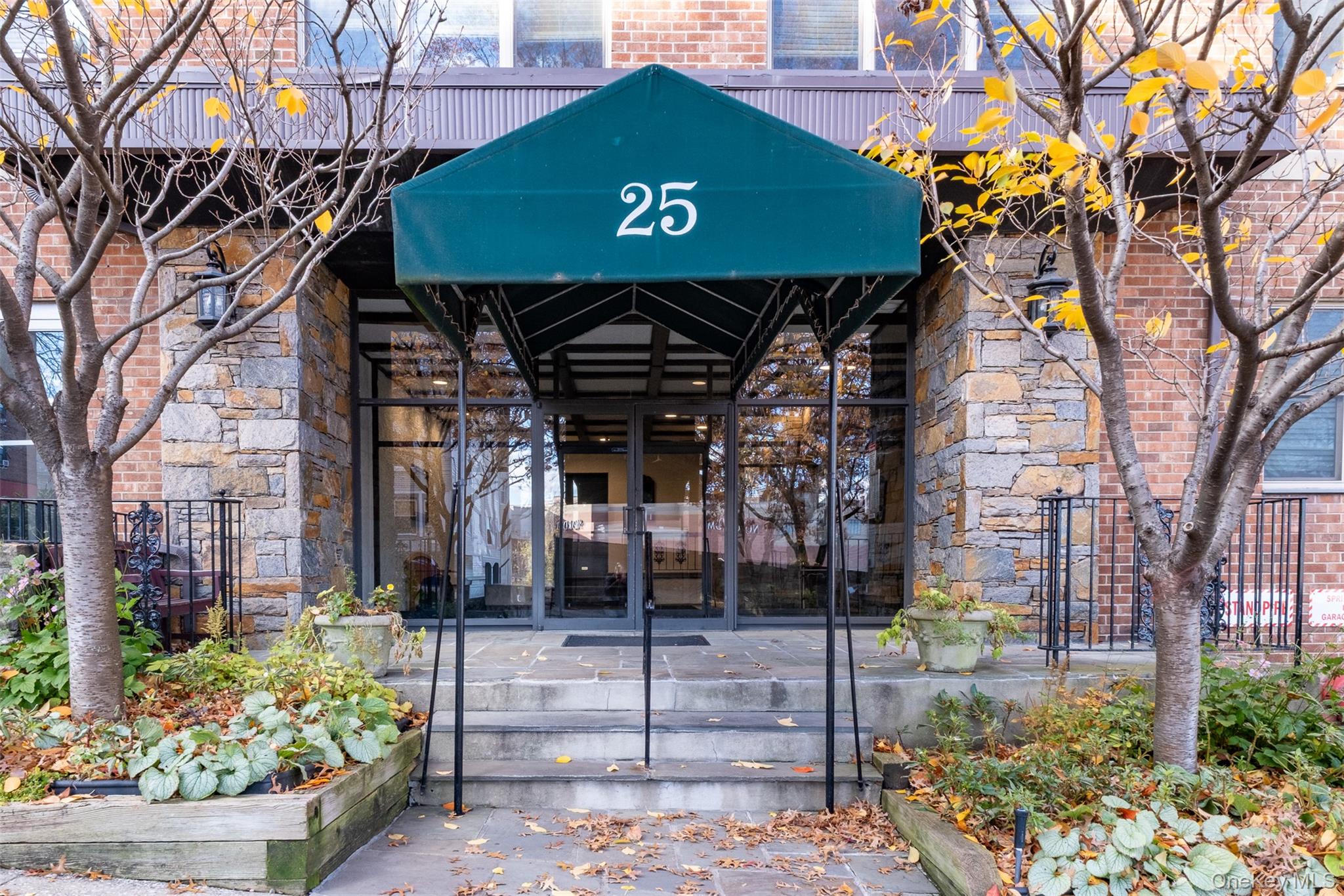 25 Franklin Ave, White Plains, NY 10601, USA property photo