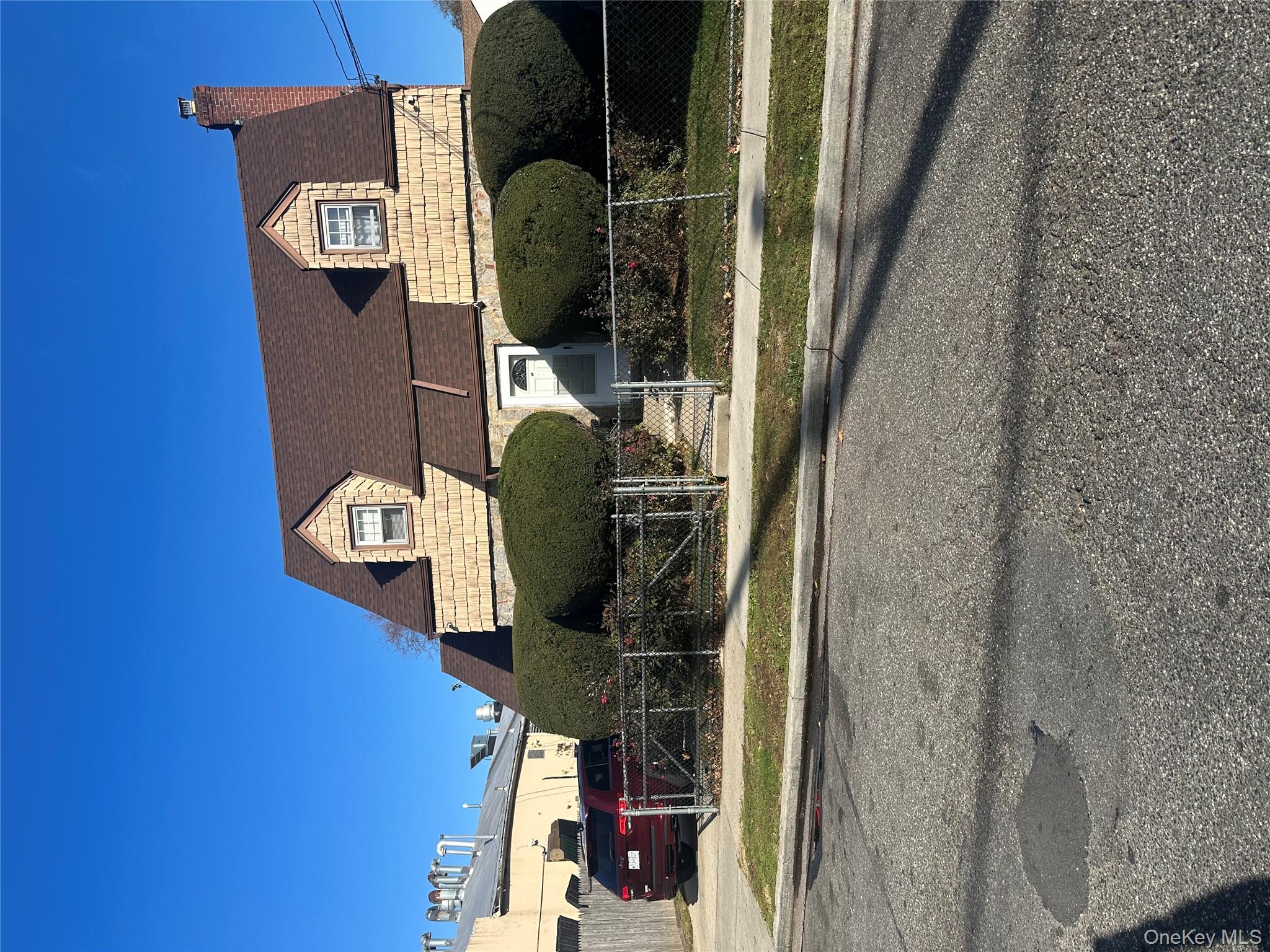 16 Hendrickson Ave, Hempstead, NY 11550, USA property photo