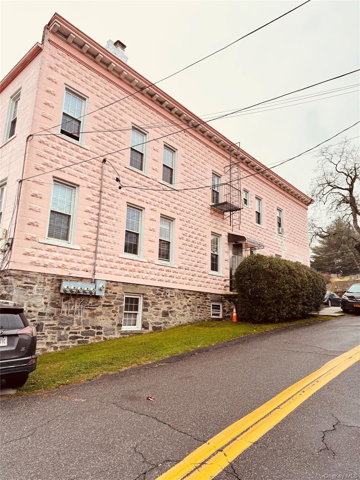 208 Tompkins Ave, Yonkers, NY 10703, USA property photo
