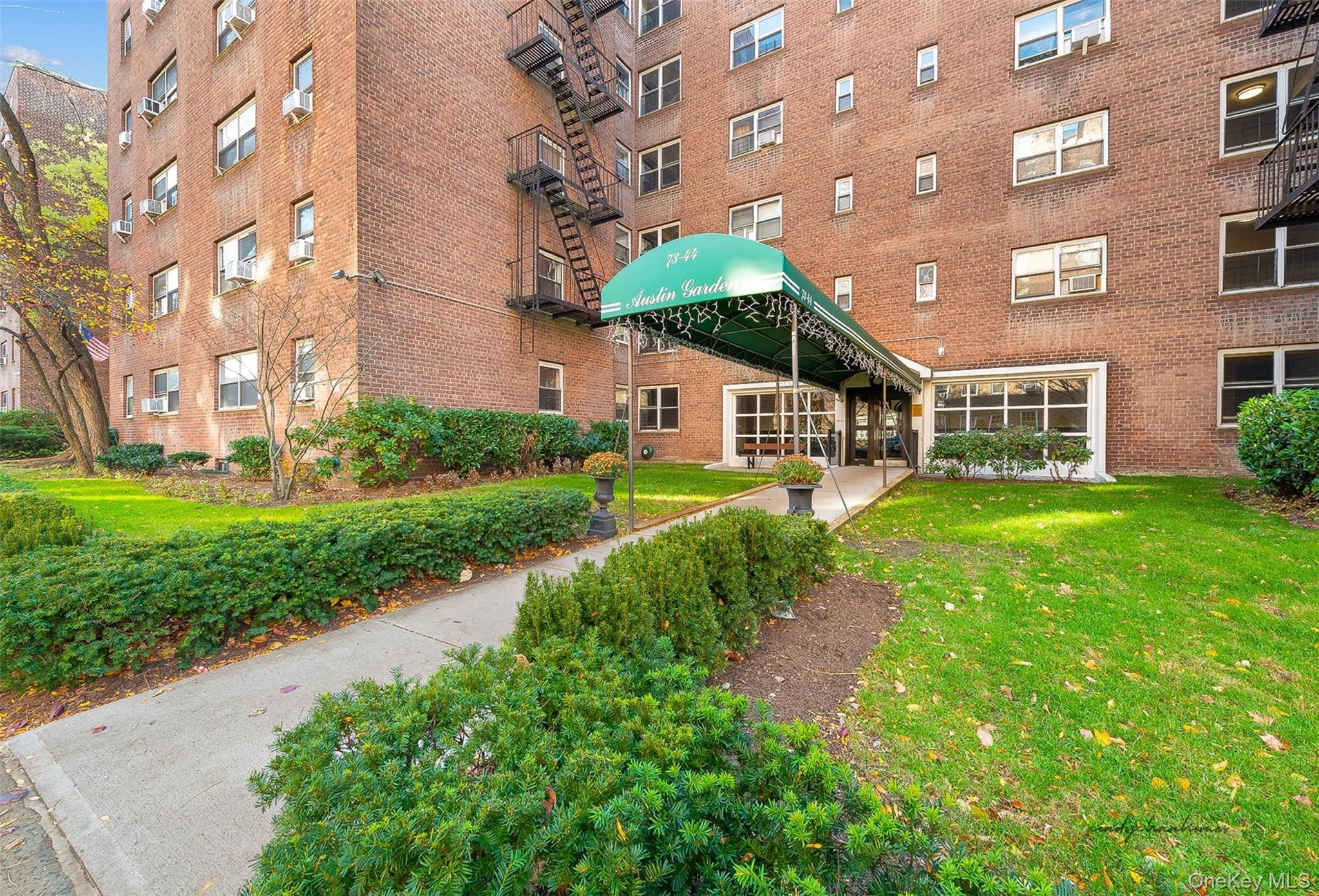 73-44 Austin St, Forest Hills, NY 11375, USA property photo