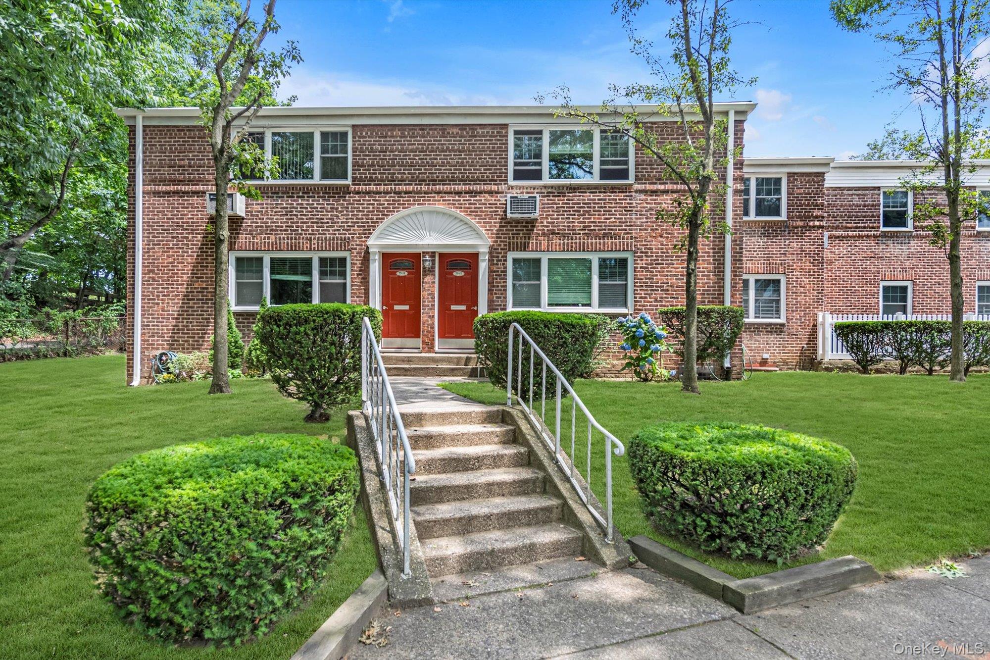 77-17 Springfield Blvd, Oakland Gardens, NY 11364, USA property photo