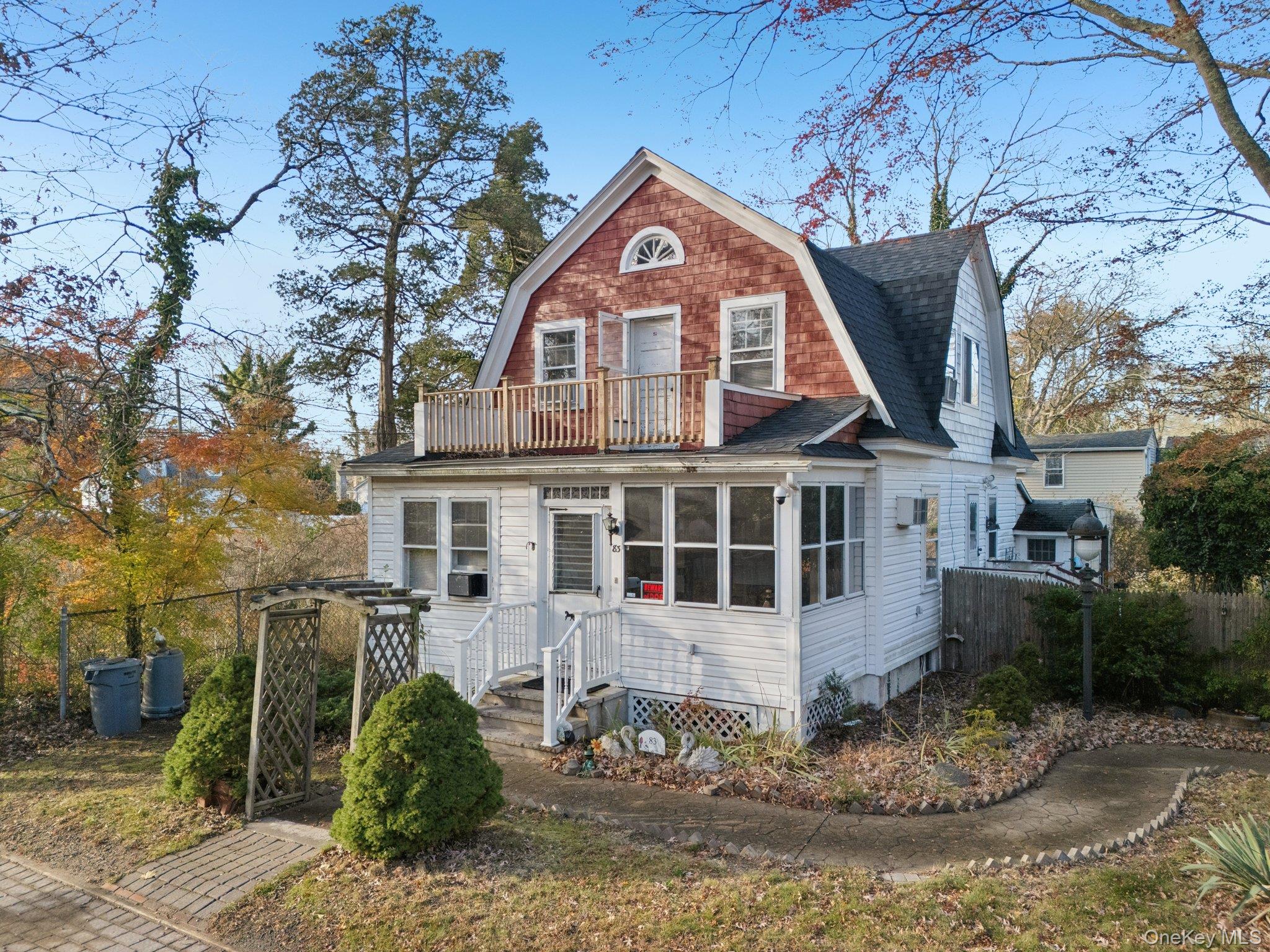 83 Elm Rd E, Mastic Beach, NY 11951, USA property photo