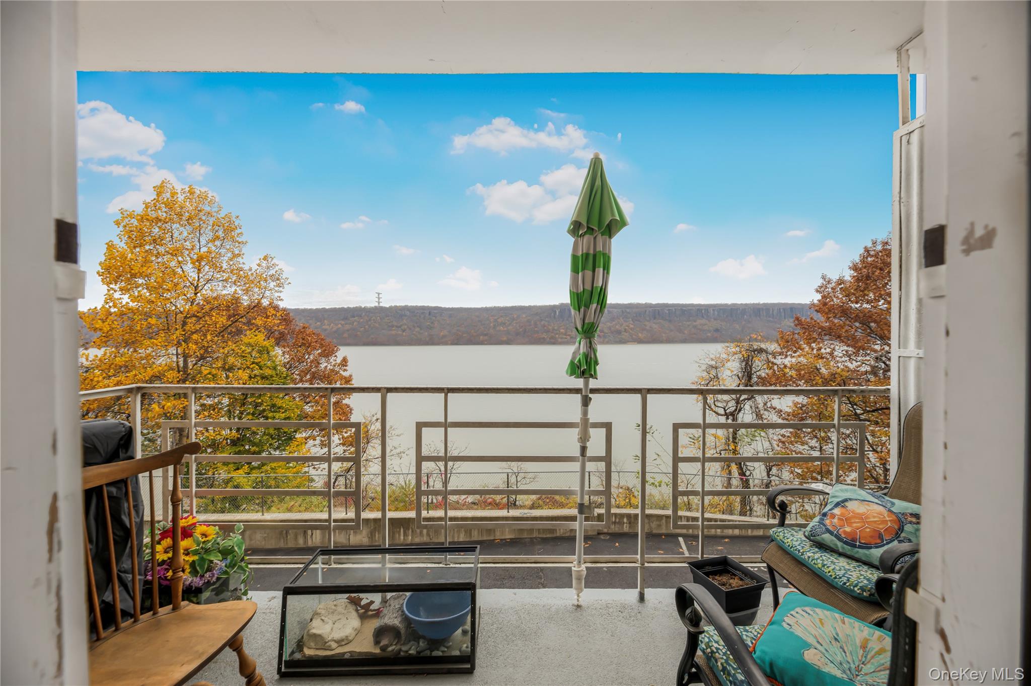 679 Warburton Avenue Unit 1M Yonkers, NY 10701 property photo