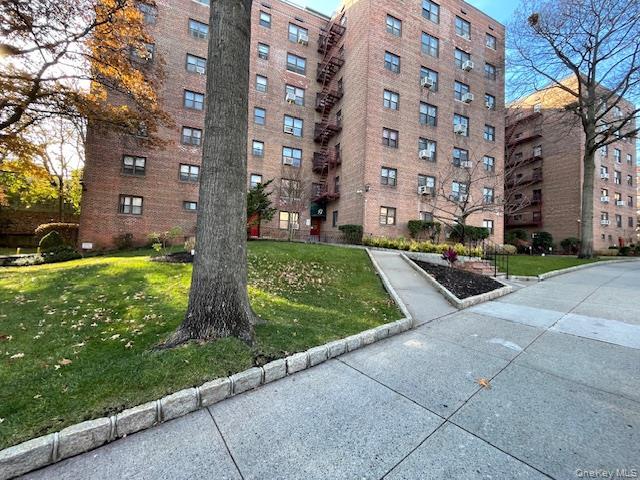 87-30 204th St, Jamaica, NY 11423, USA property photo