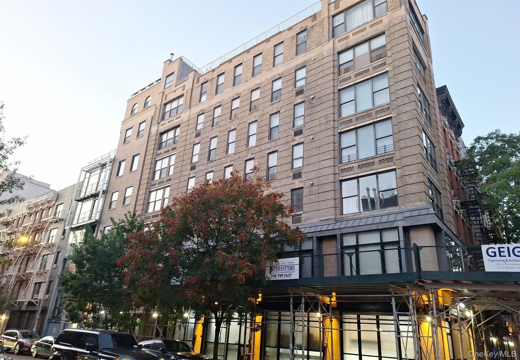 209 2nd Ave, New York, NY 10003, USA property photo