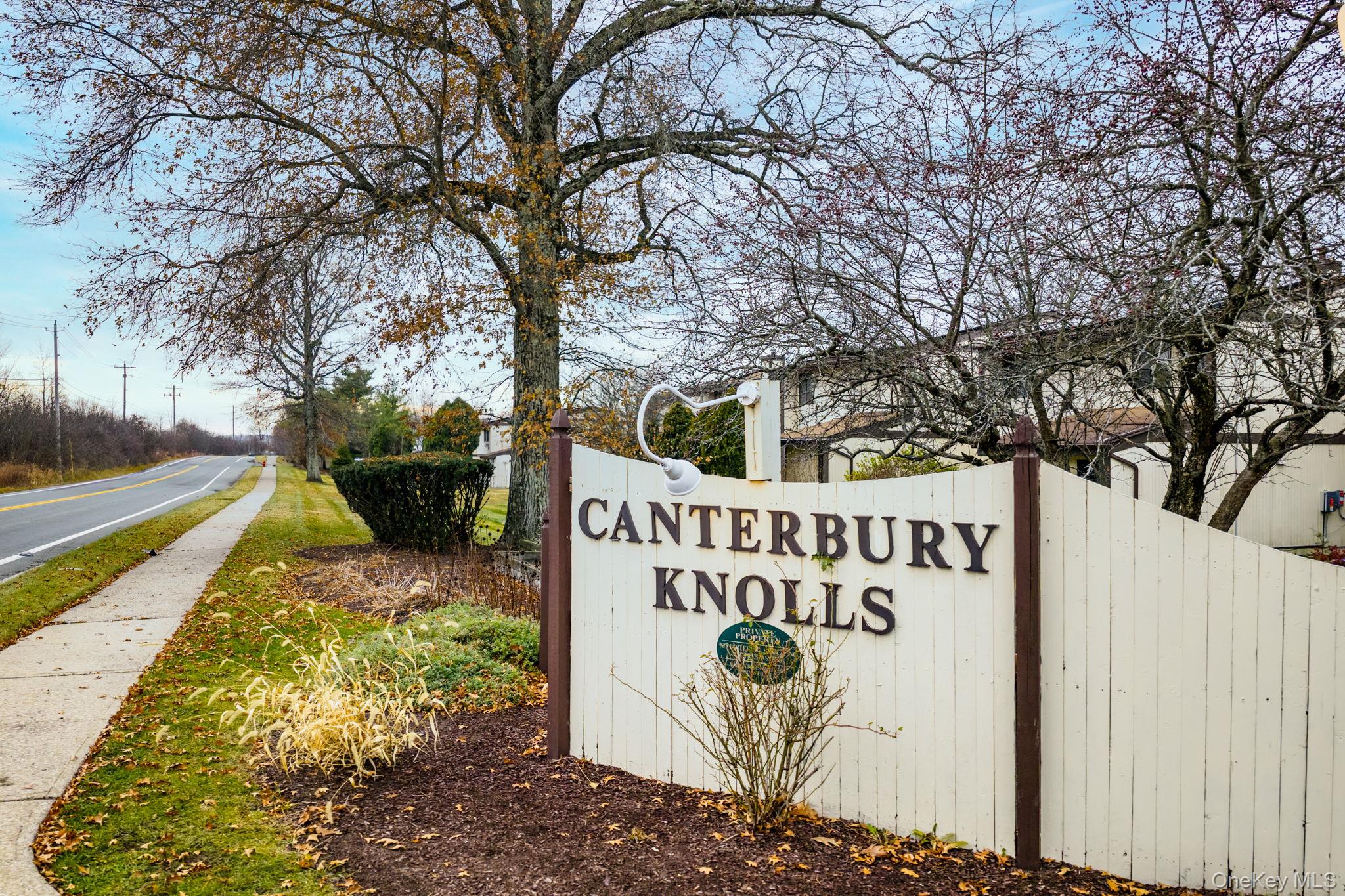 4 Eaton Ct, Middletown, NY 10940, USA property photo
