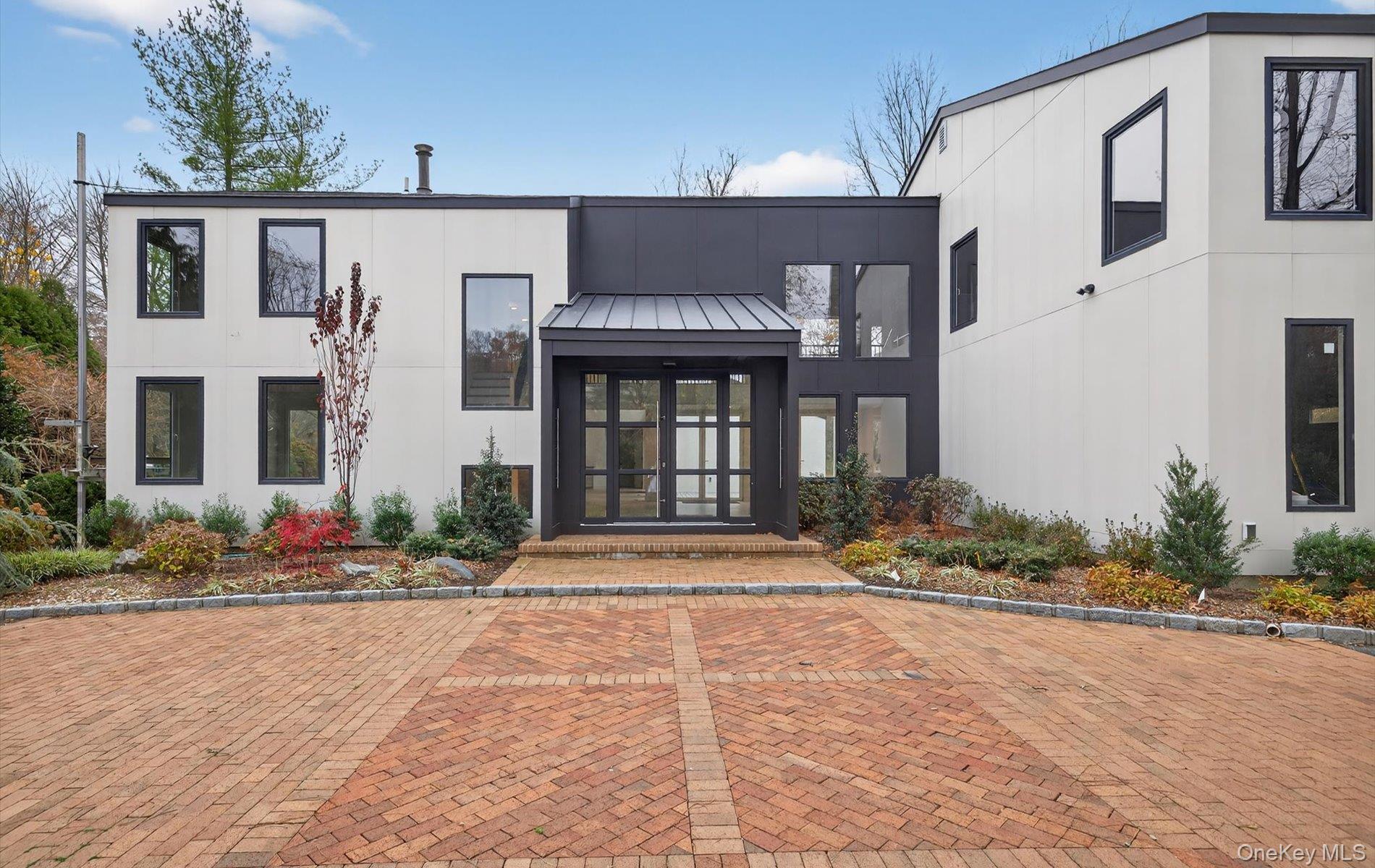 26 Windemere Way, Woodbury, NY 11797, USA property photo