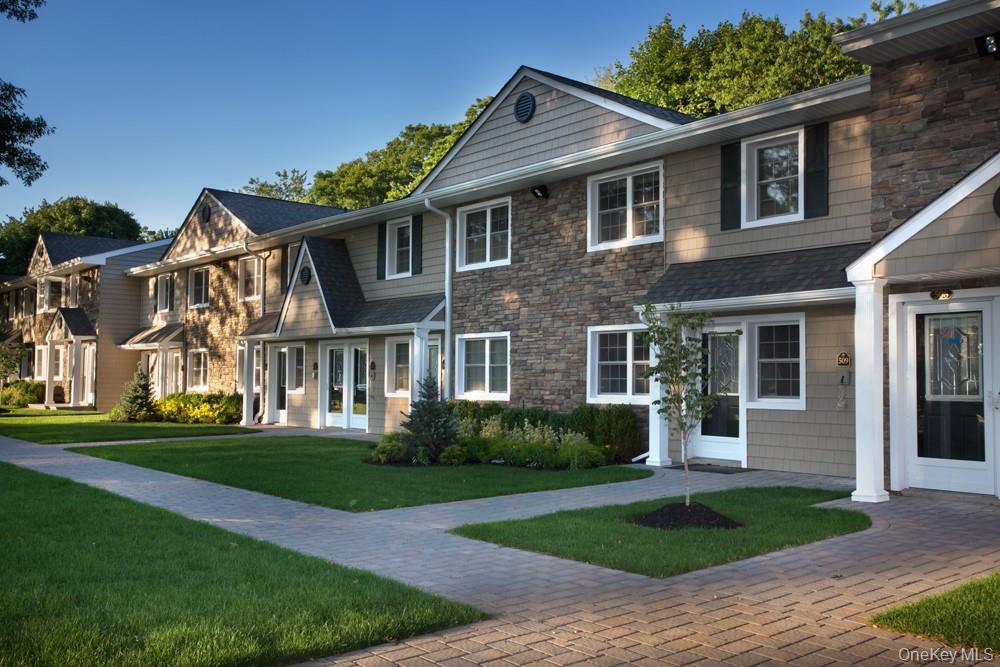 301 Tudor Ln, Middle Island, NY 11953, USA property photo