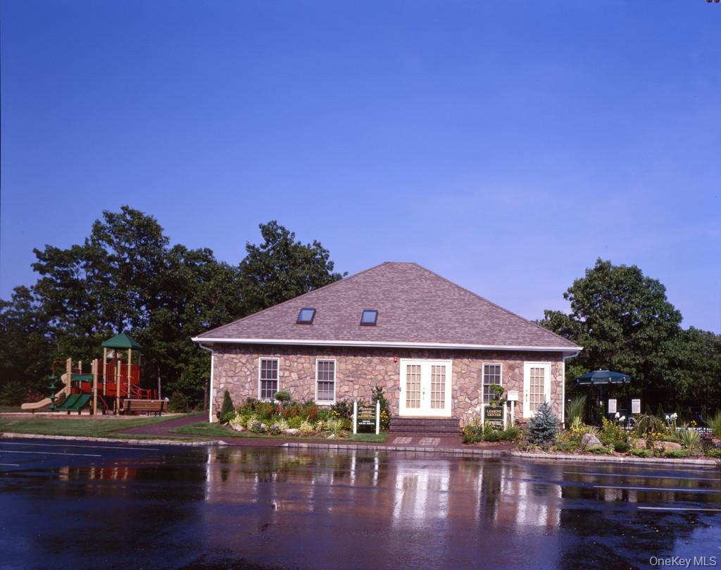 36 Neal Path, Centereach, NY 11720, USA property photo