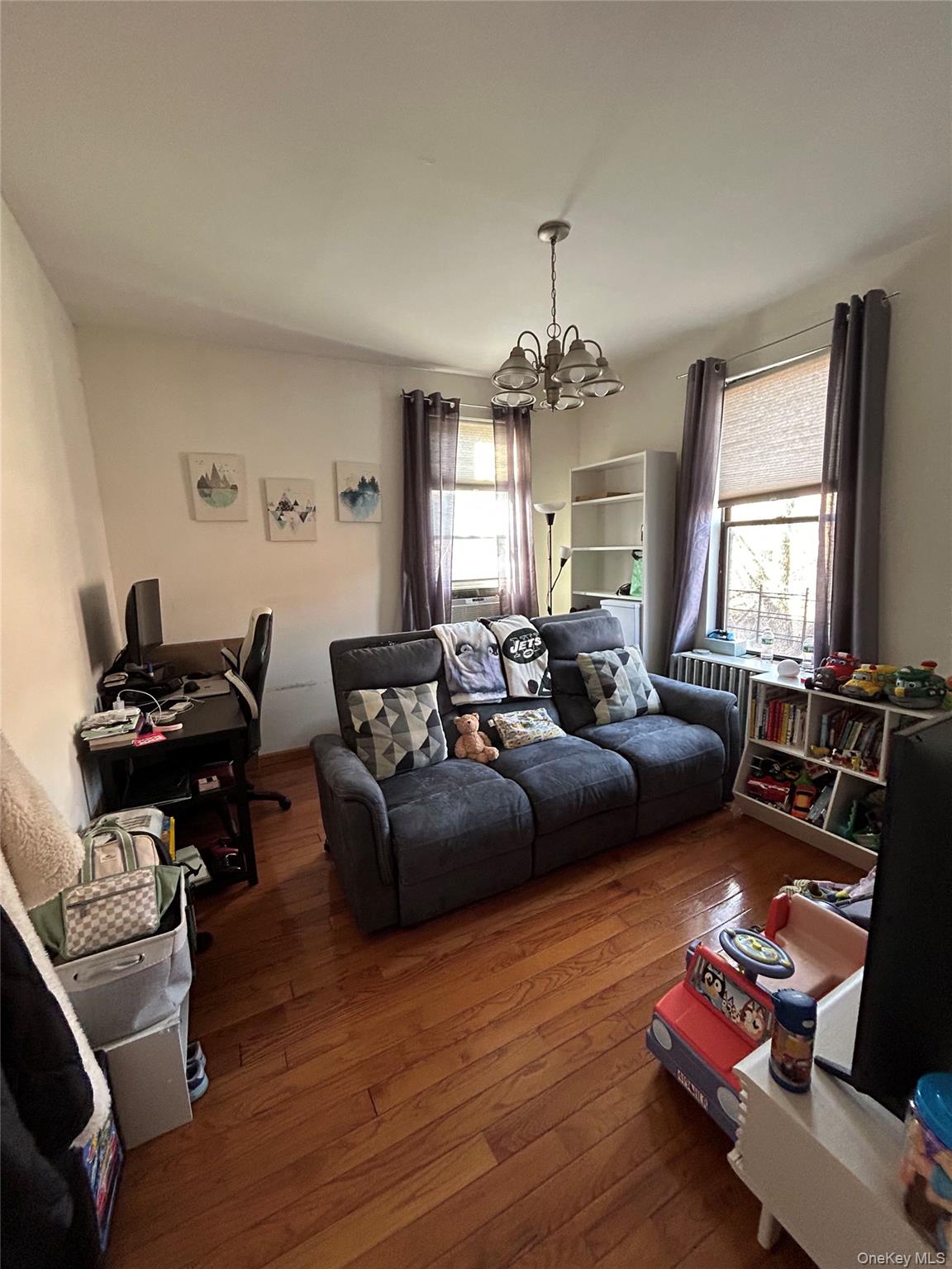 31-05 33rd St, Astoria, NY 11106, USA property photo