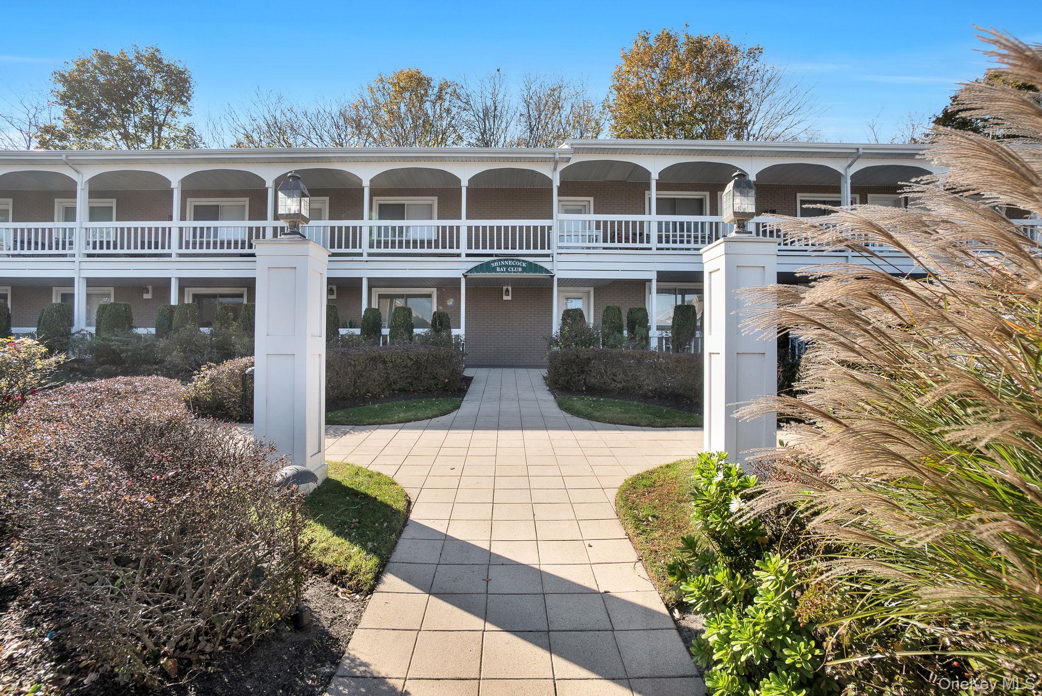 62 Canoe Place Rd, Hampton Bays, NY 11946, USA property photo