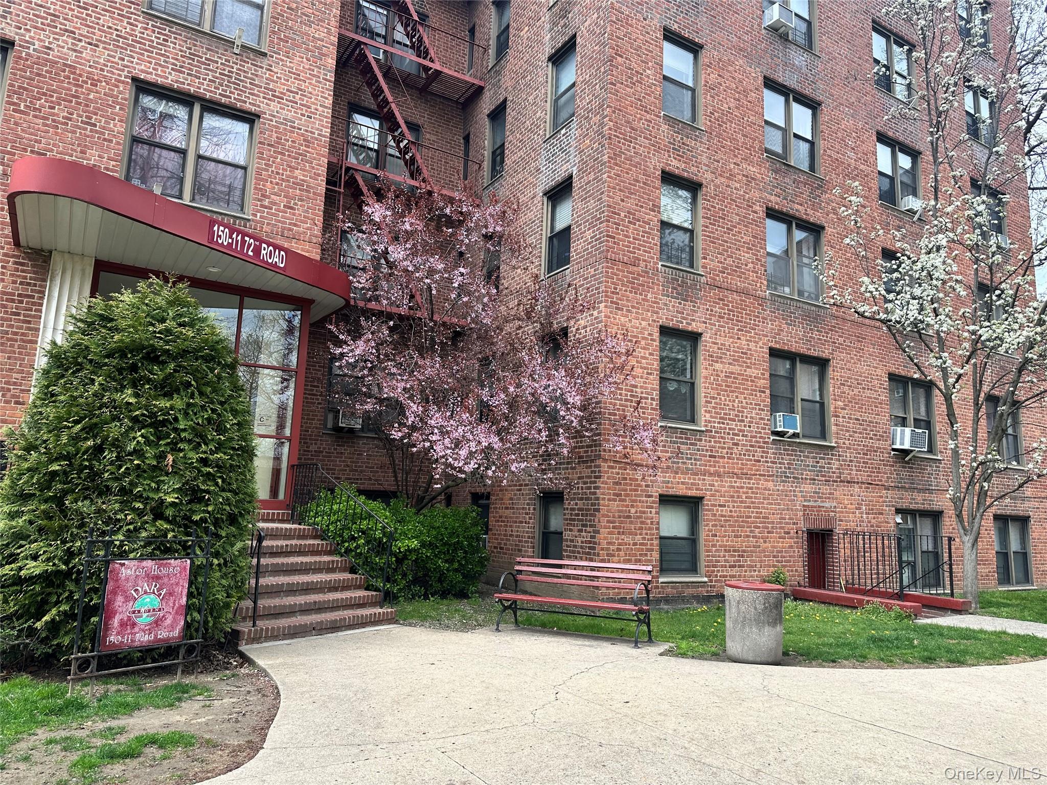 150-29 72nd Dr, Flushing, NY 11367, USA property photo