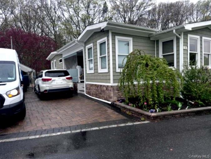 1795 Osborn Ave, Riverhead, NY 11901, USA property photo