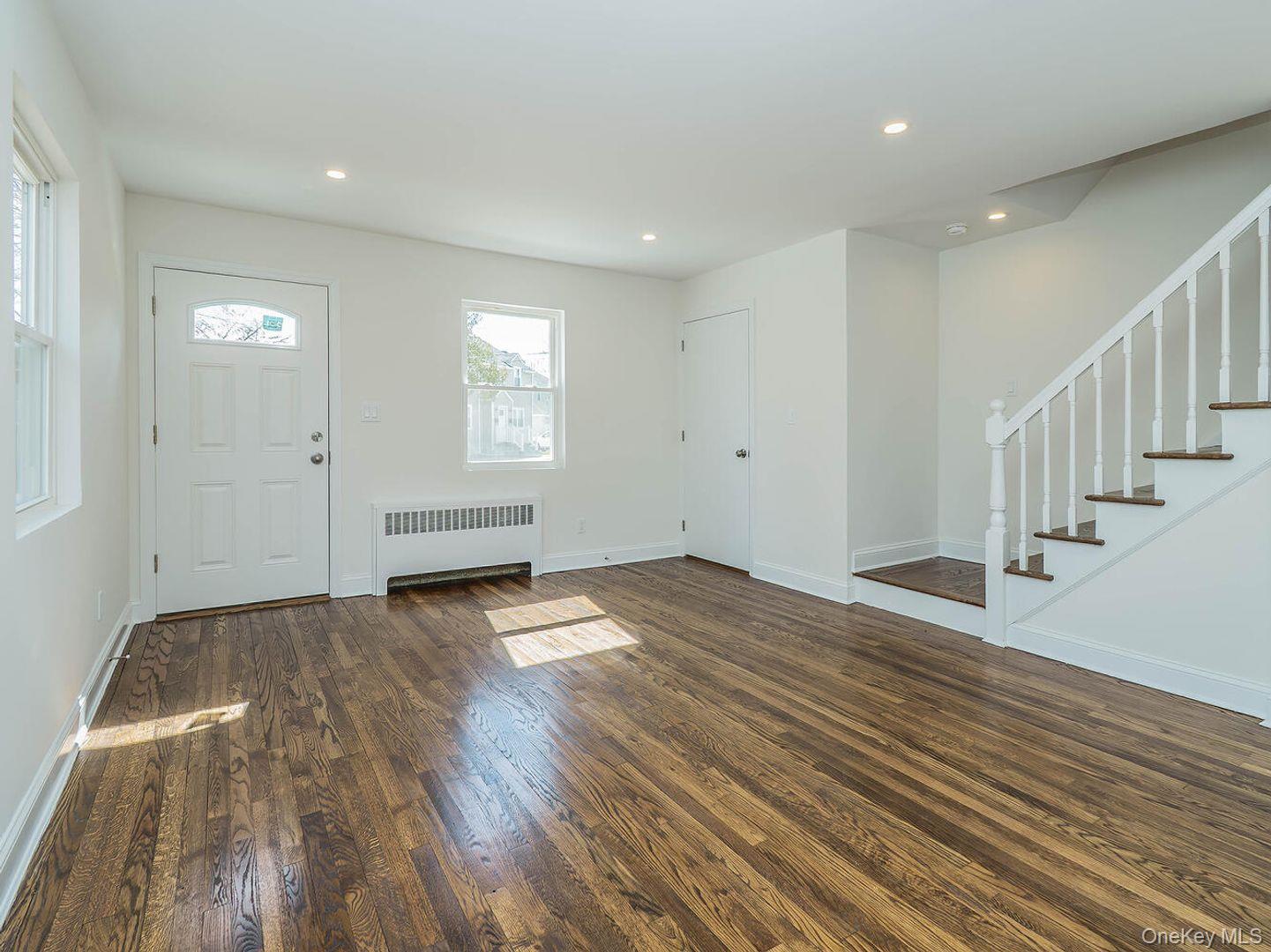 2 B Jefferson Ct, Roslyn Heights, NY 11577, USA property photo