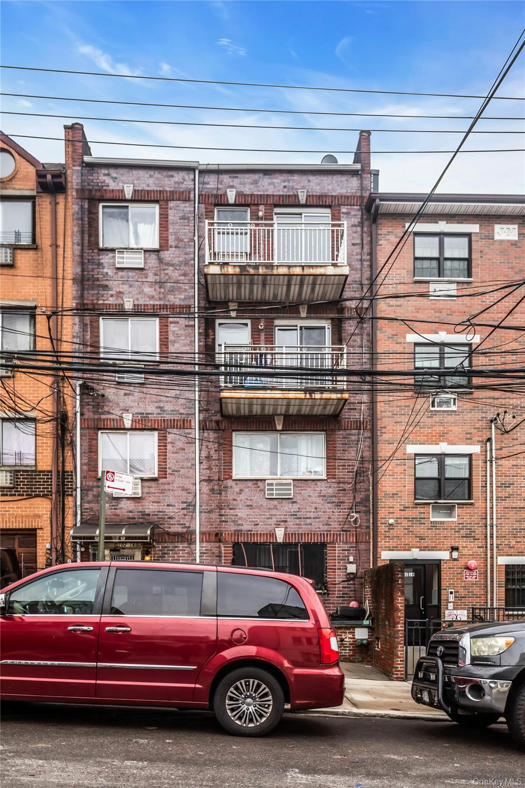 102-18 Radcliff Ave, Flushing, NY 11368, USA property photo