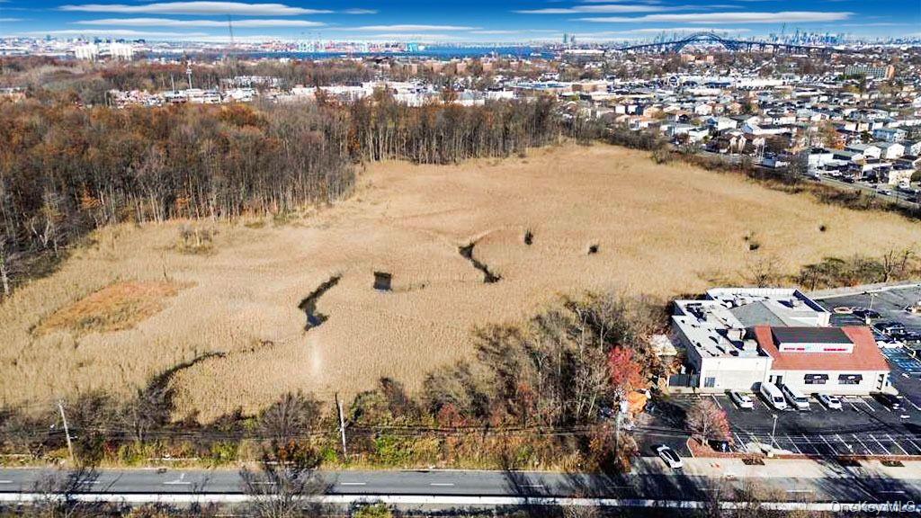 1105 Goethals Rd N, Staten Island, NY 10303, USA property photo