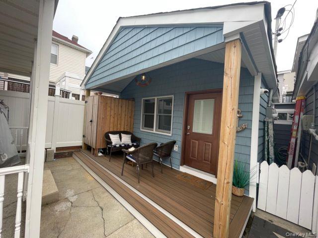 1-90 Beach 109th St, Rockaway Park, NY 11694, USA property photo