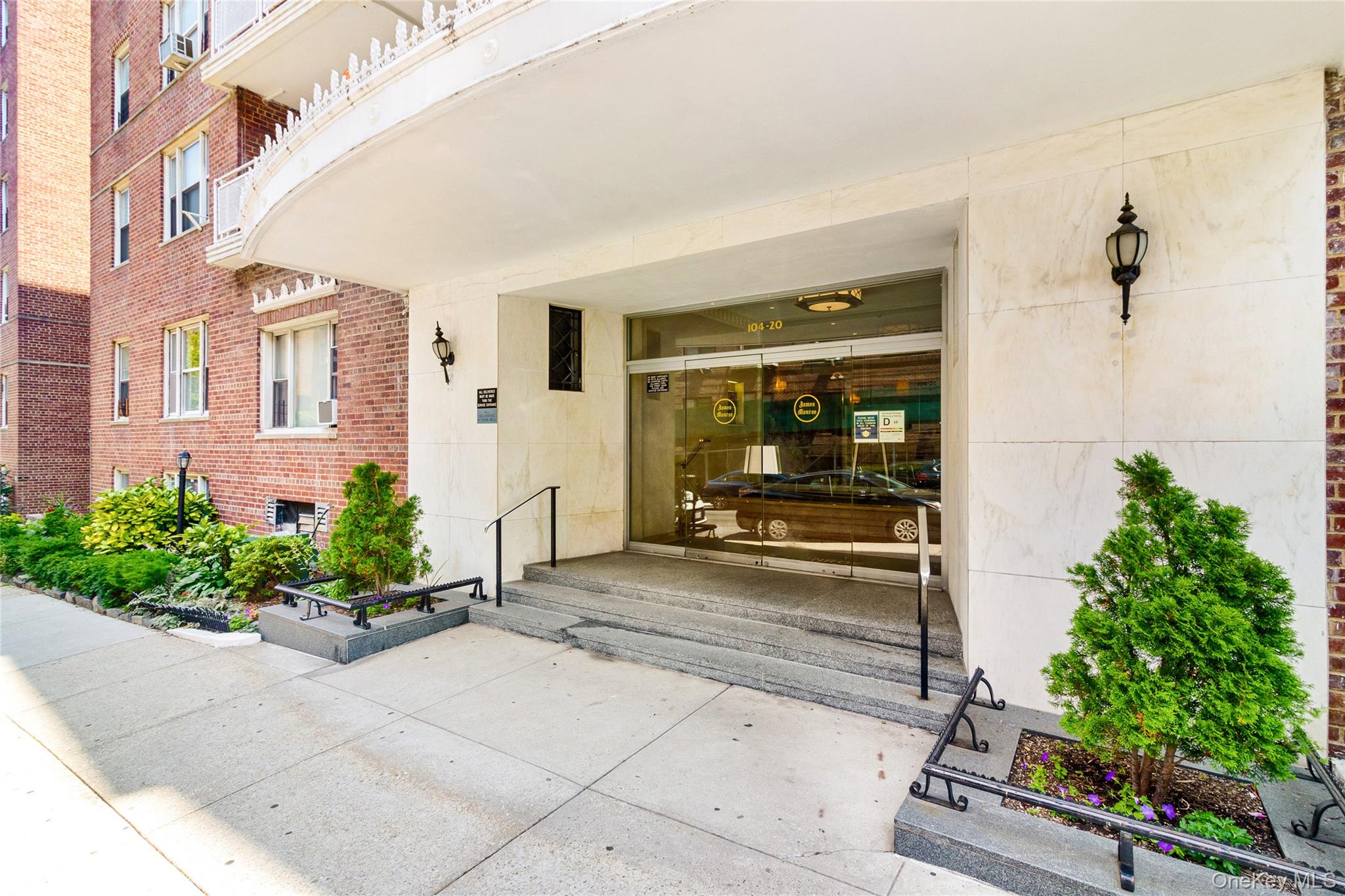 104-20 68th Dr, Forest Hills, NY 11375, USA property photo