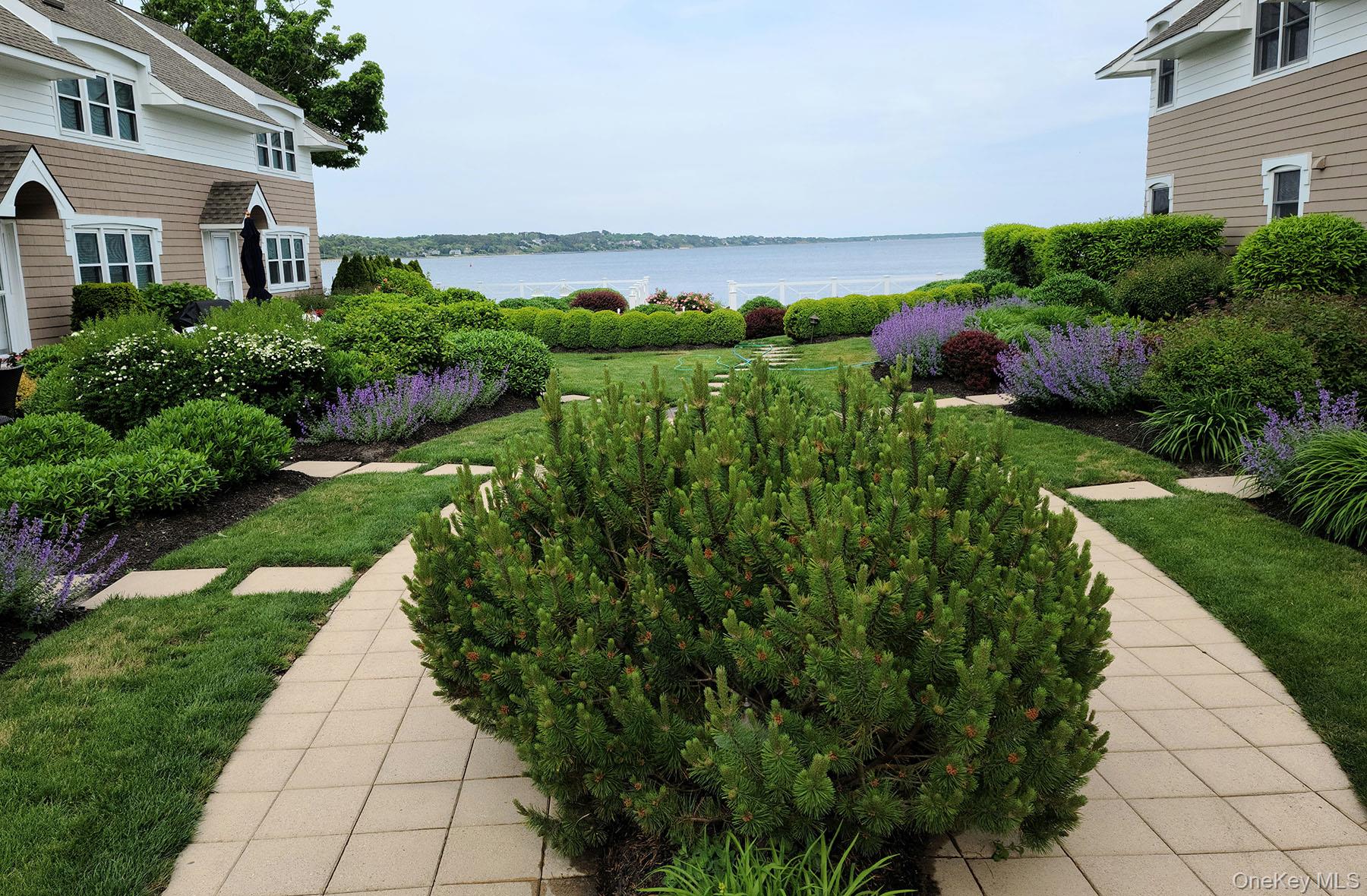 62 Canoe Place Rd, Hampton Bays, NY 11946, USA property photo