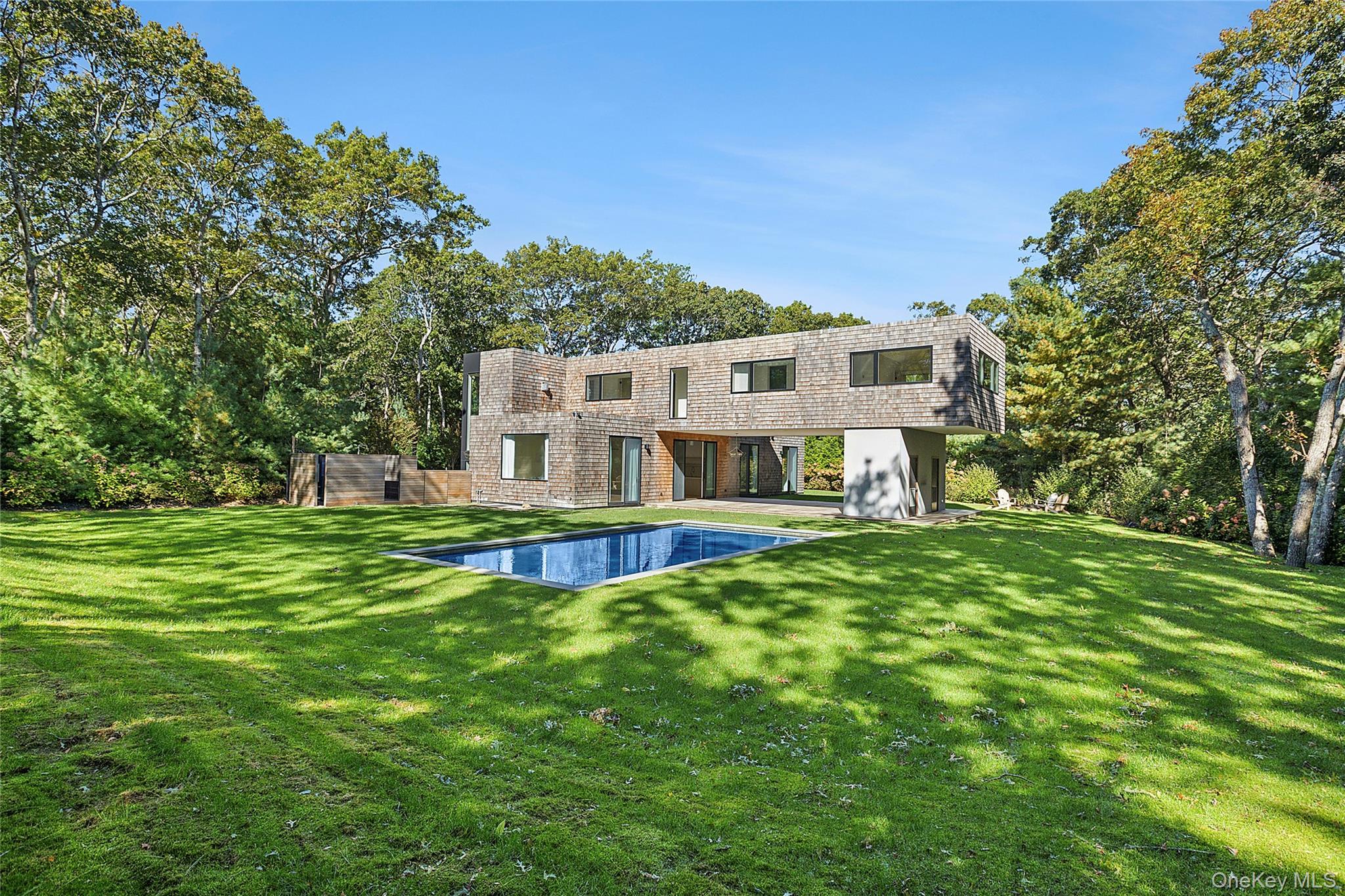 26 Alewive Brook Rd, East Hampton, NY 11937, USA property photo