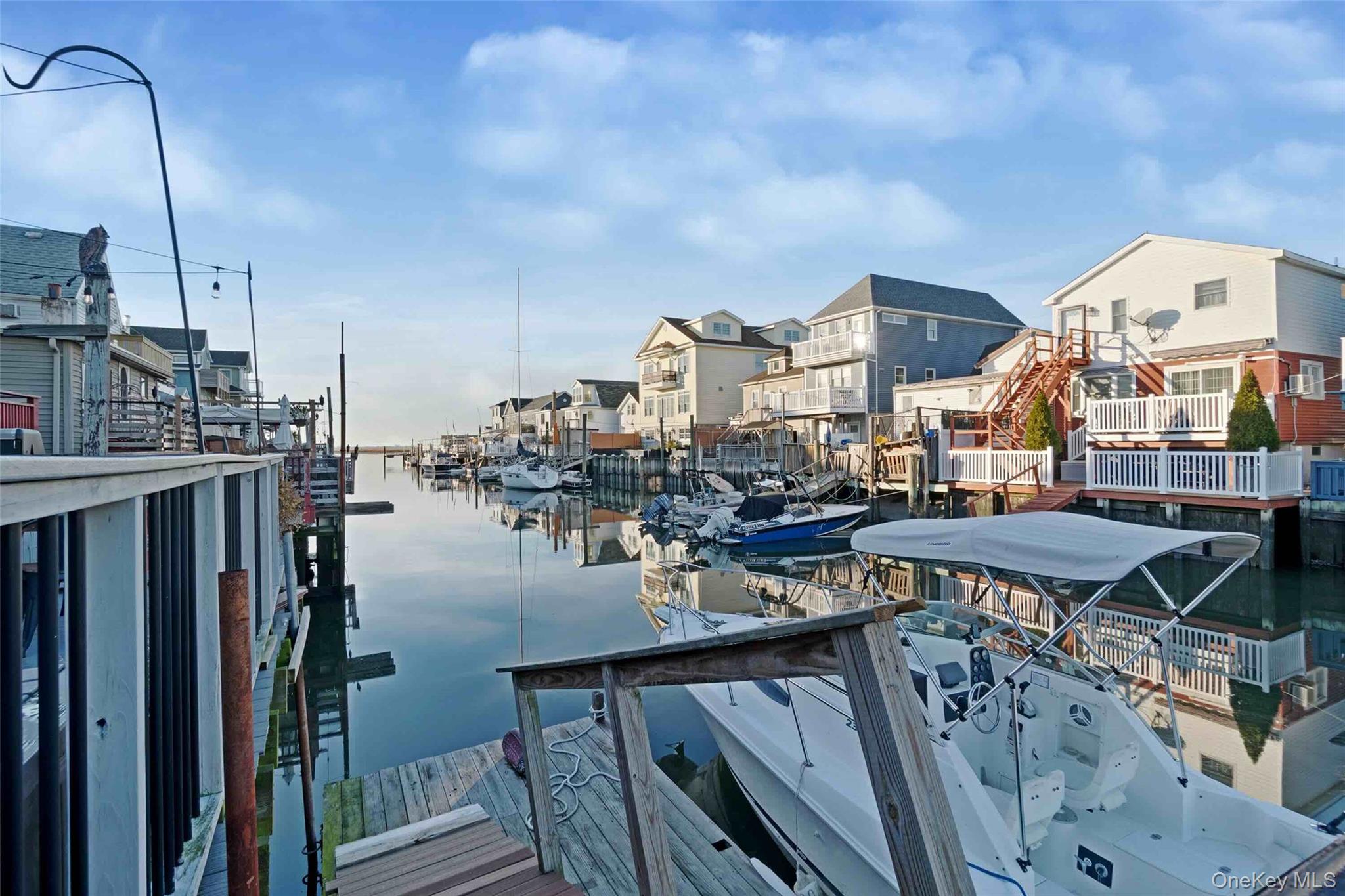 27 W 11th Rd, Broad Channel, NY 11693, USA property photo