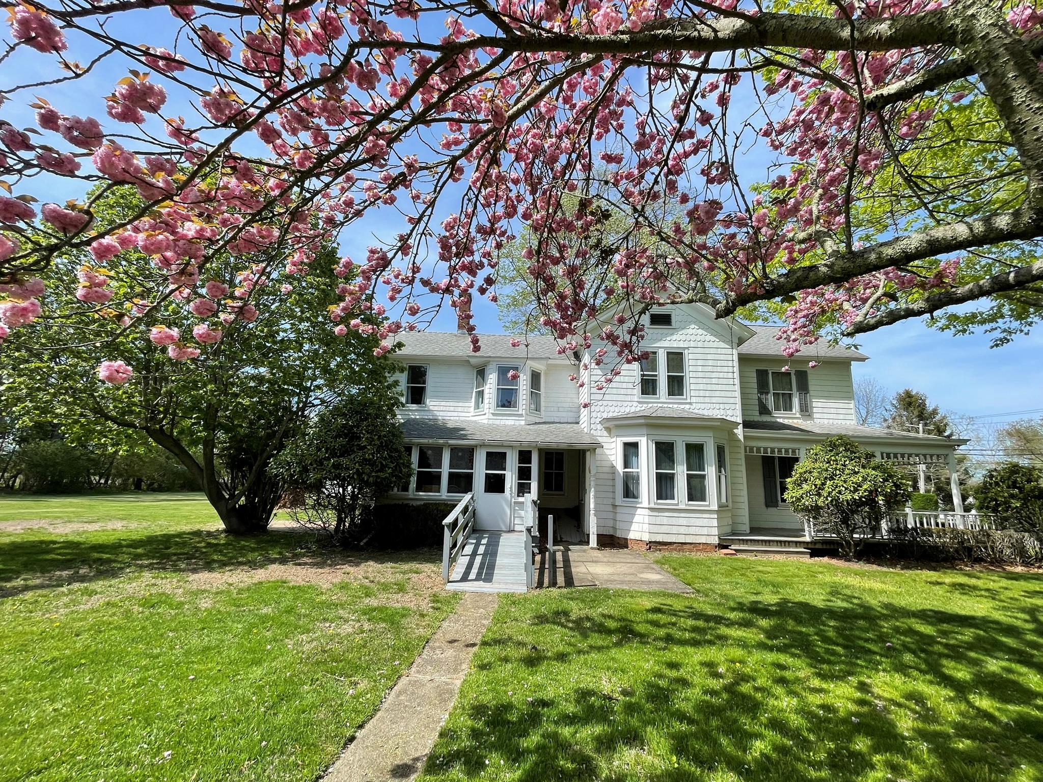 2055 Boisseau Ave, Southold, NY 11971, USA property photo