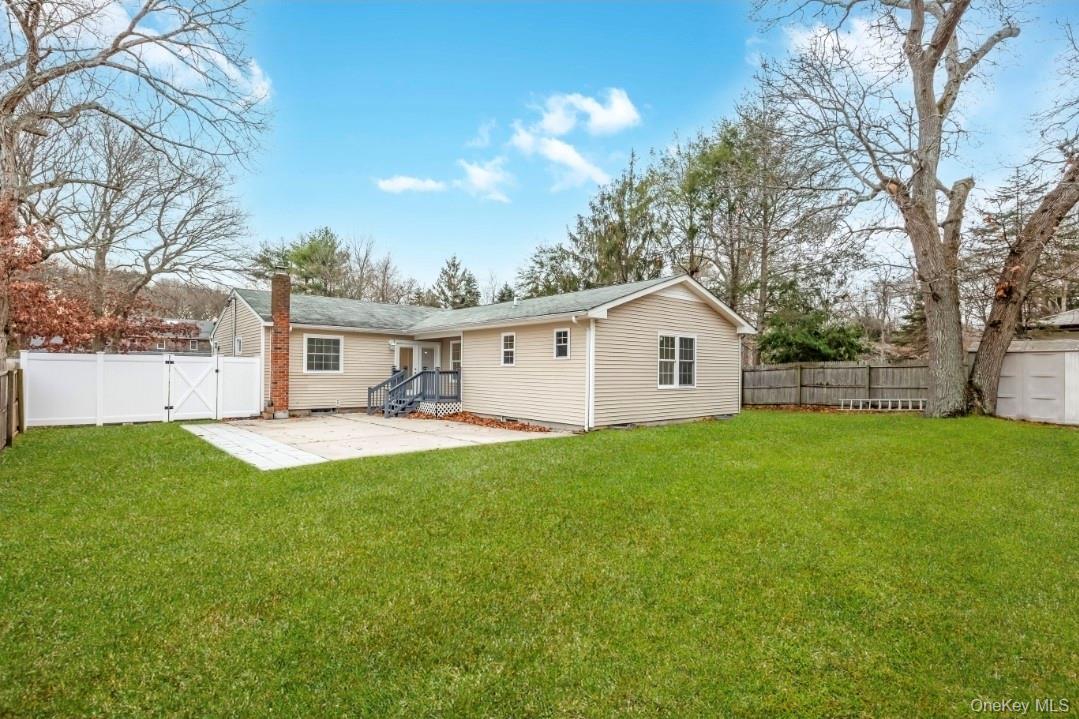 59 Nelson Rd, Selden, NY 11784, USA property photo