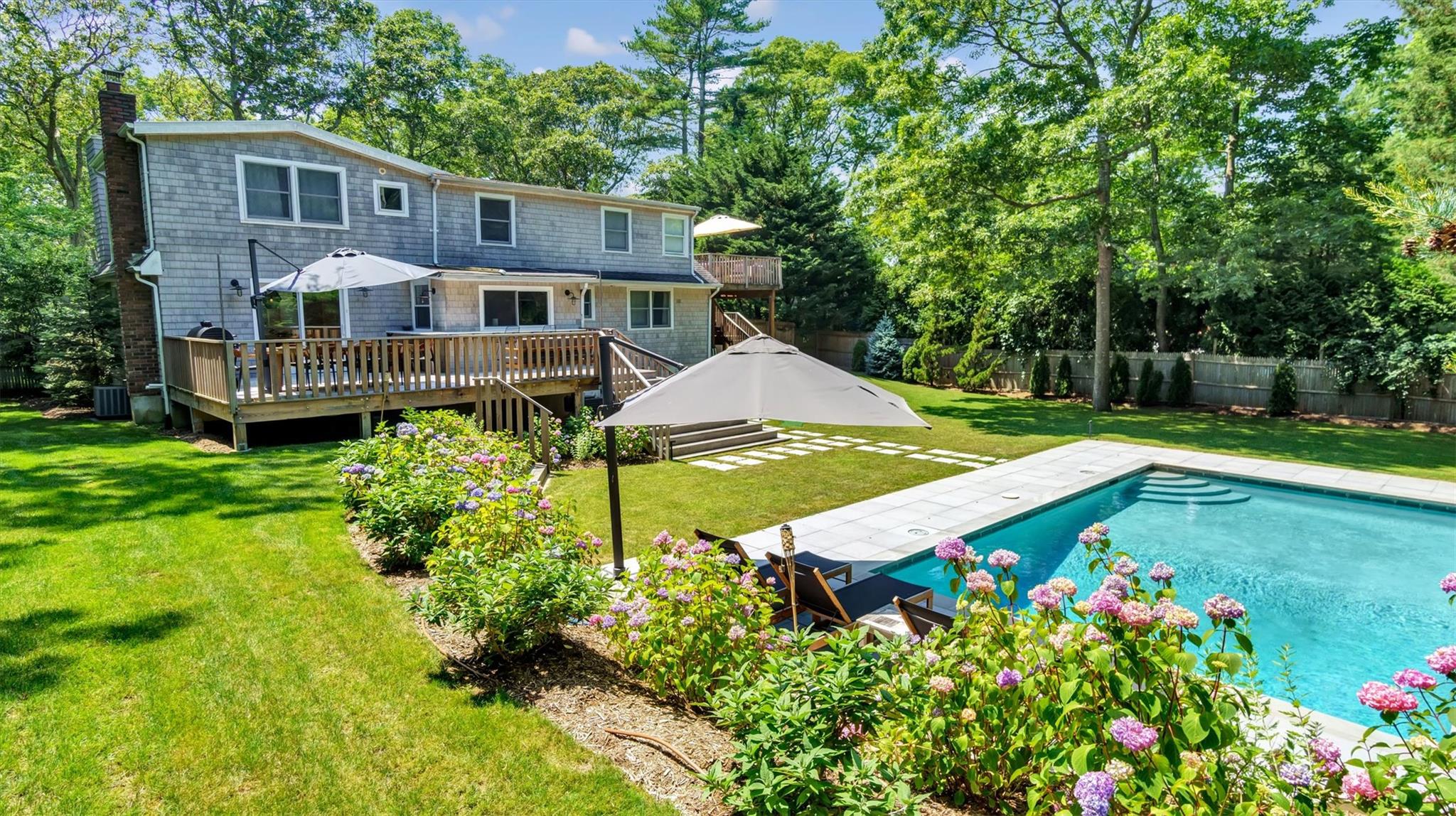 18 Bayview Dr, Southampton, NY 11968, USA property photo