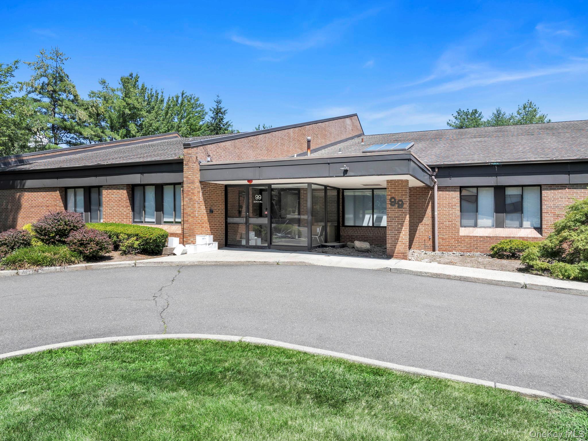 107 Dutch Hill Rd, Orangeburg, NY 10962, USA property photo