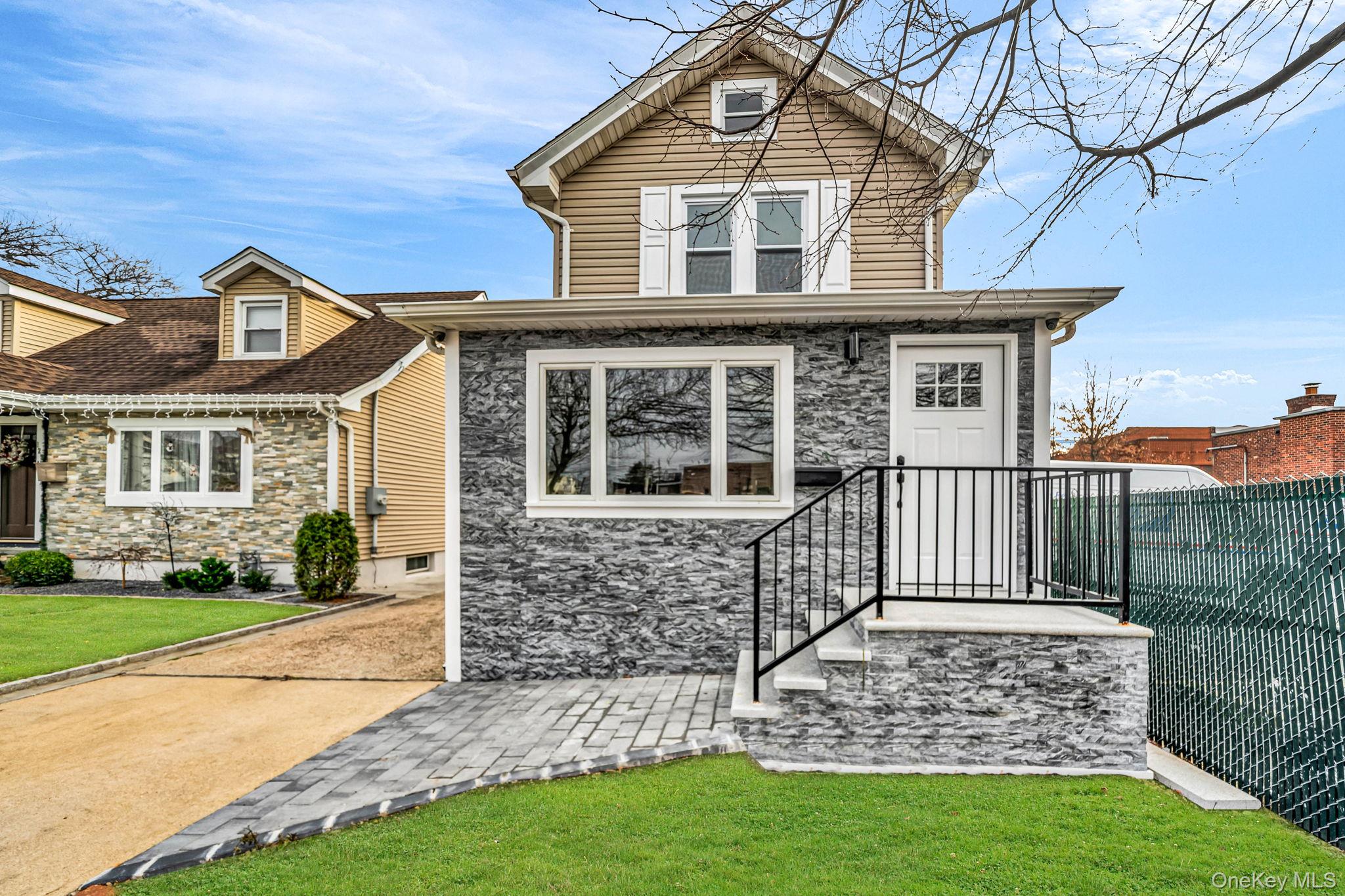 129 Sheridan Ave, Williston Park, NY 11596, USA property photo
