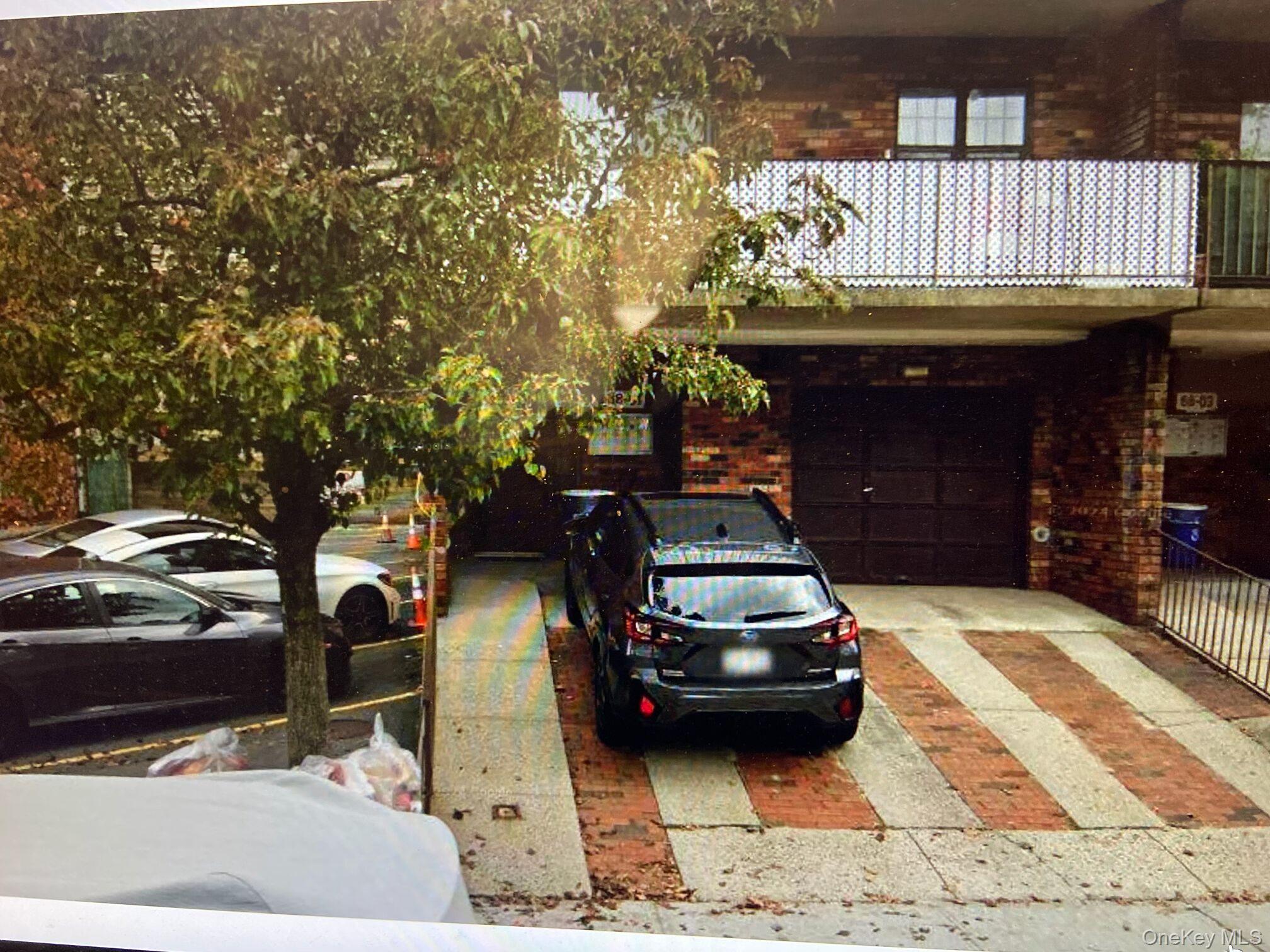 68-01 242nd St, Douglaston, NY 11362, USA property photo