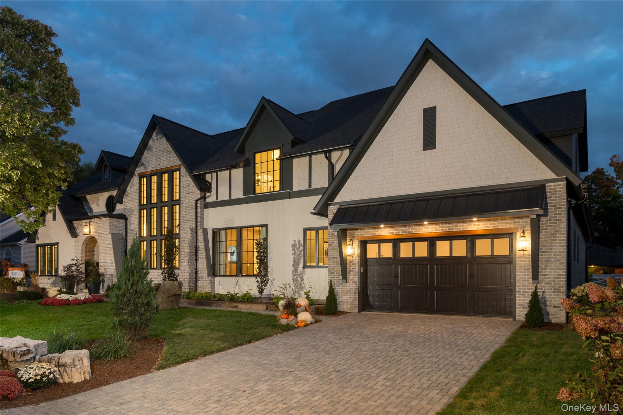 4 Autumn Ln, Saratoga Springs, NY 12866, USA property photo