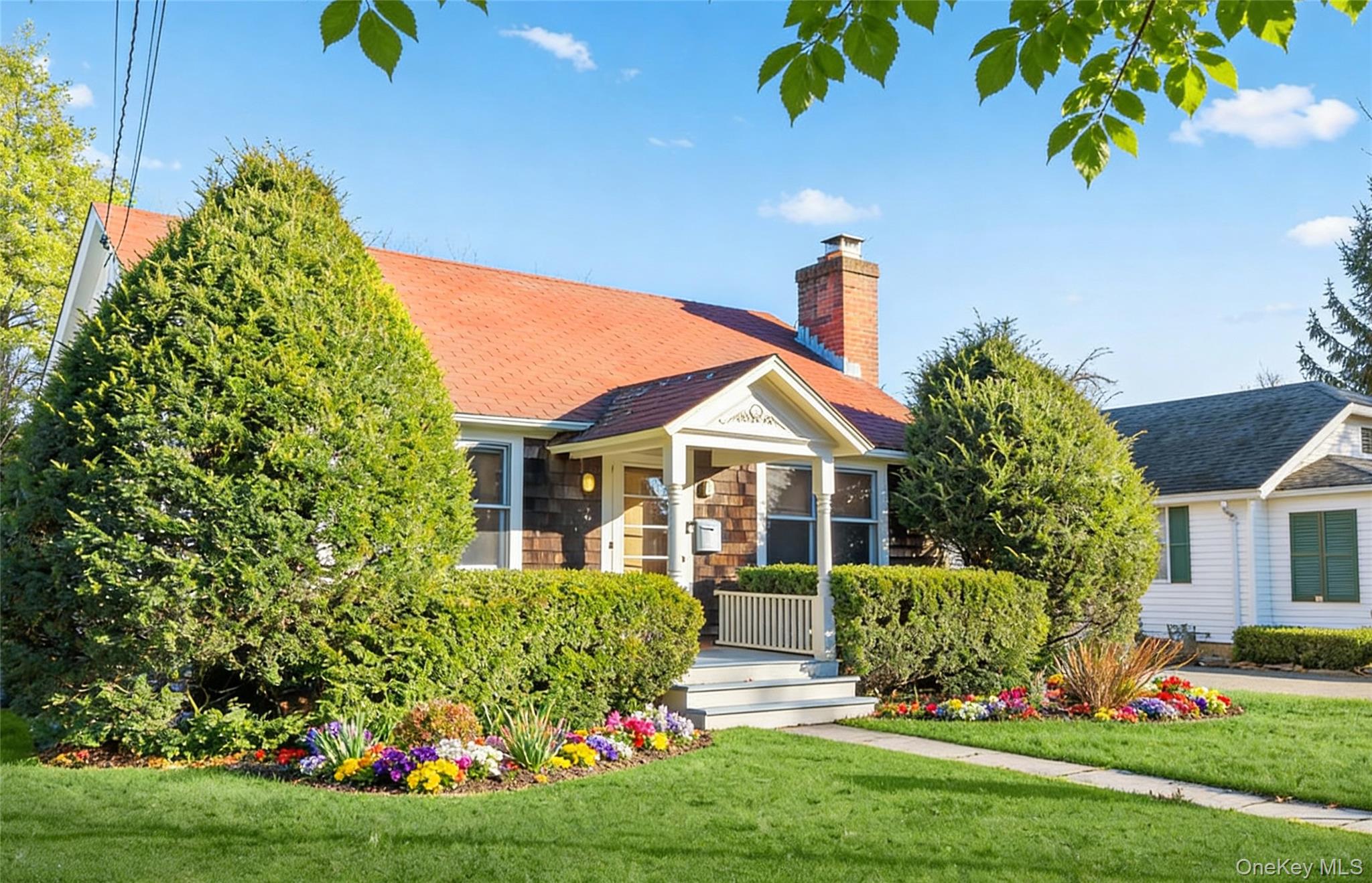 47 Station Road Bellport Village, NY 11713 property photo