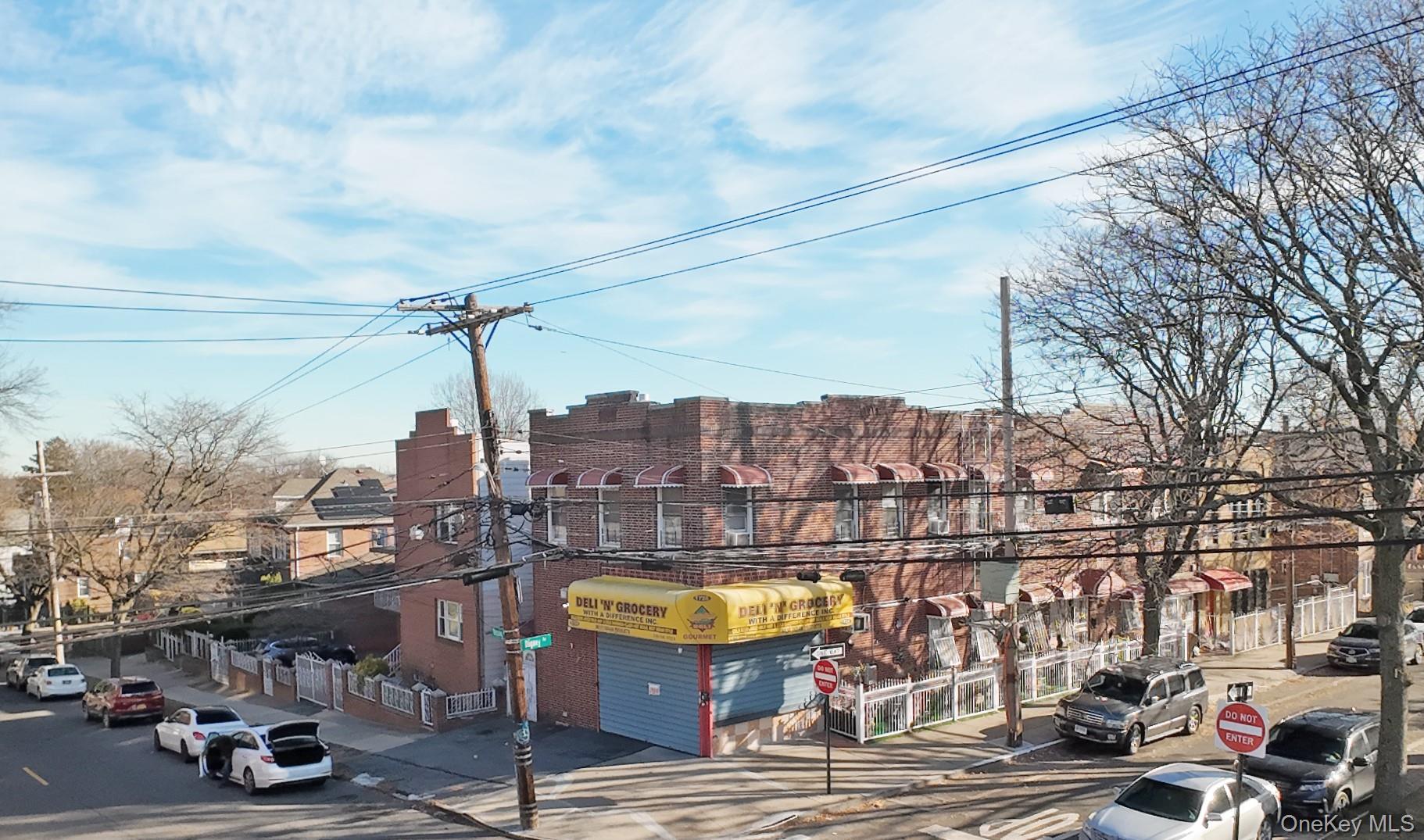 1724 Bussing Ave, Bronx, NY 10466, USA property photo