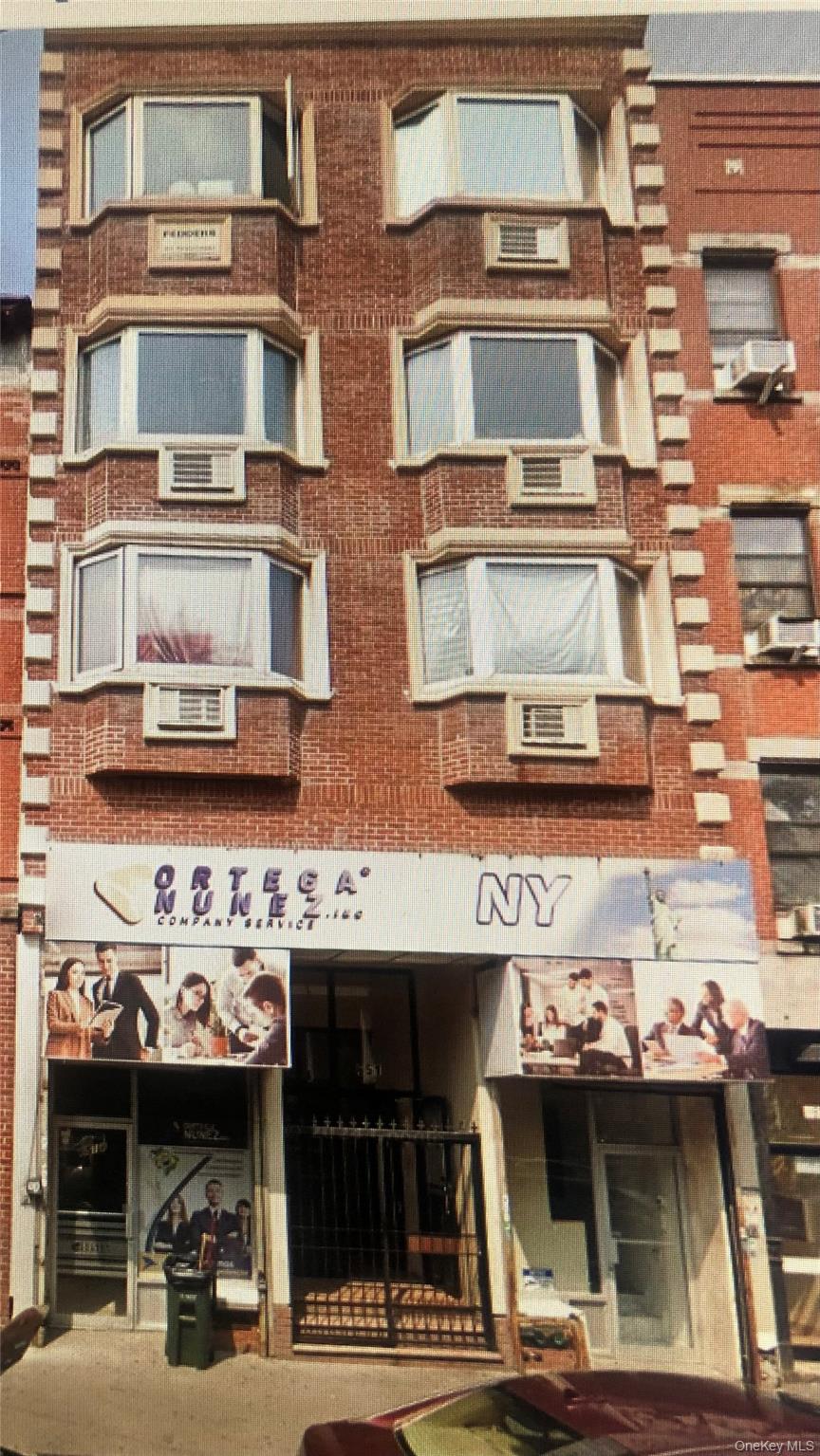 651 Courtlandt Ave, Bronx, NY 10451, USA property photo