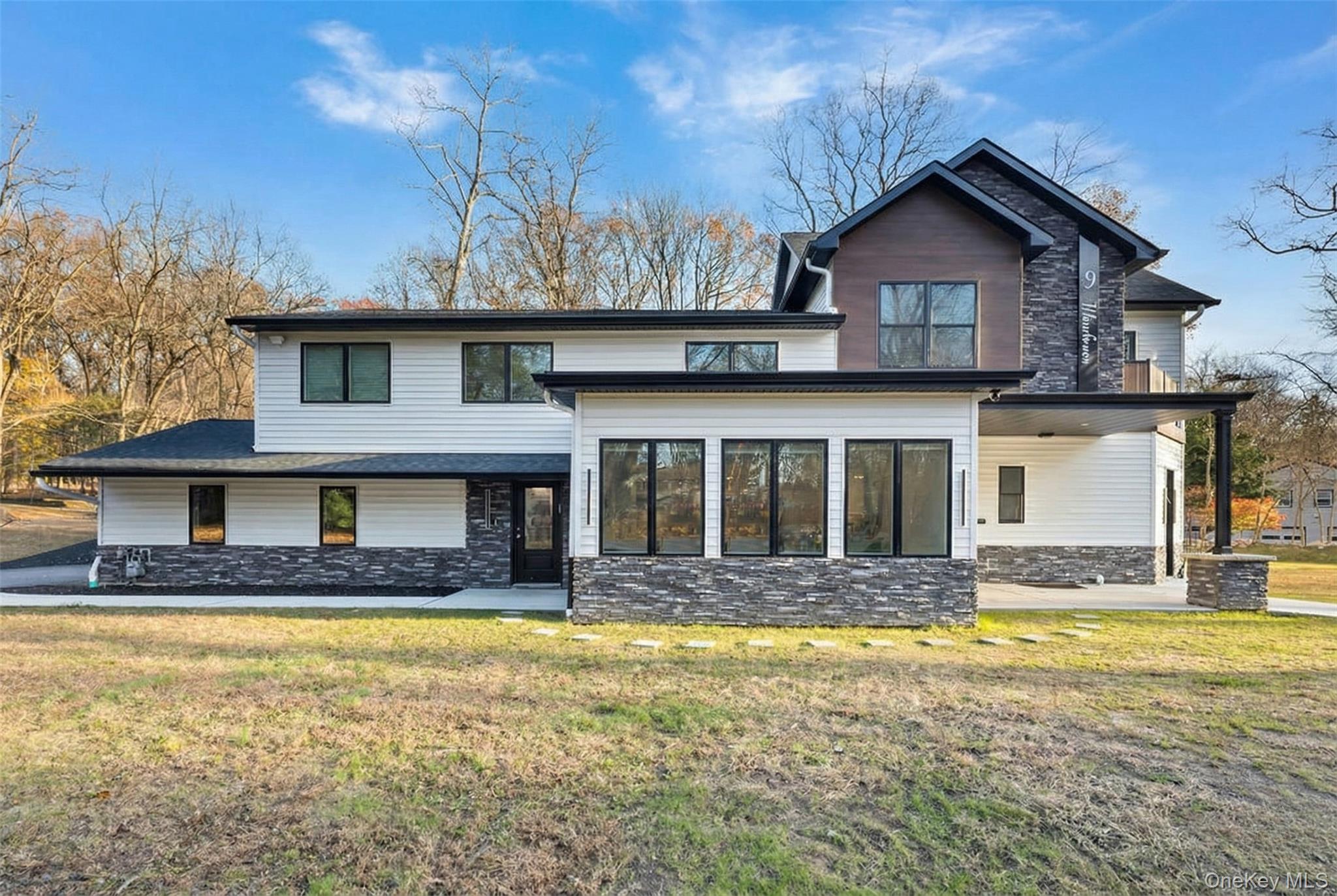 9 Wendover Ln, Suffern, NY 10901, USA property photo