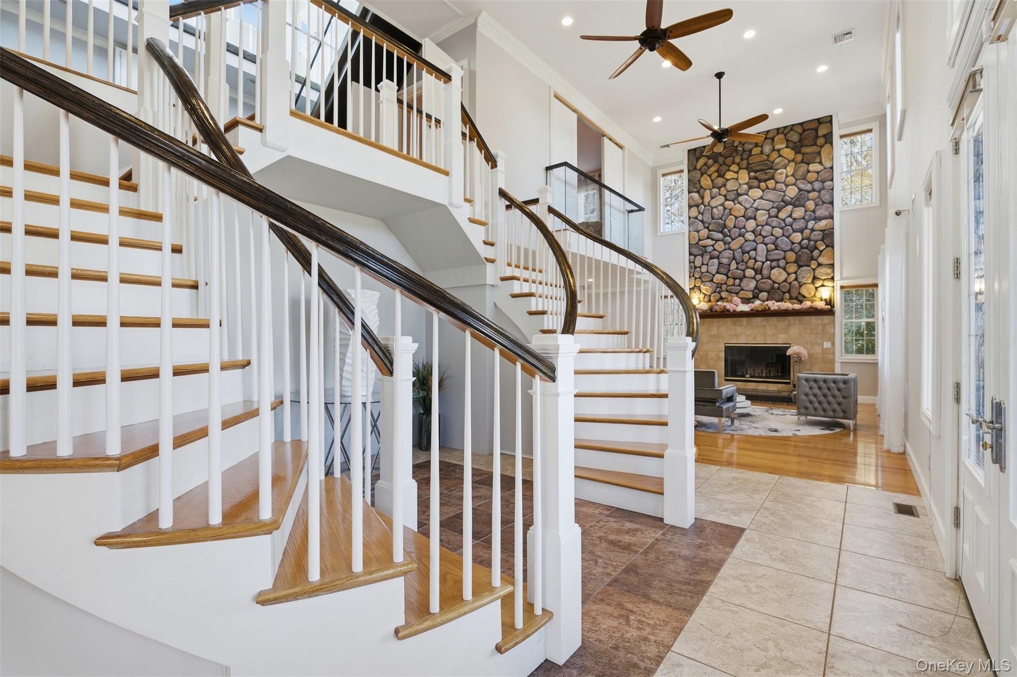 33A Newtown Rd, Hampton Bays, NY 11946, USA property photo